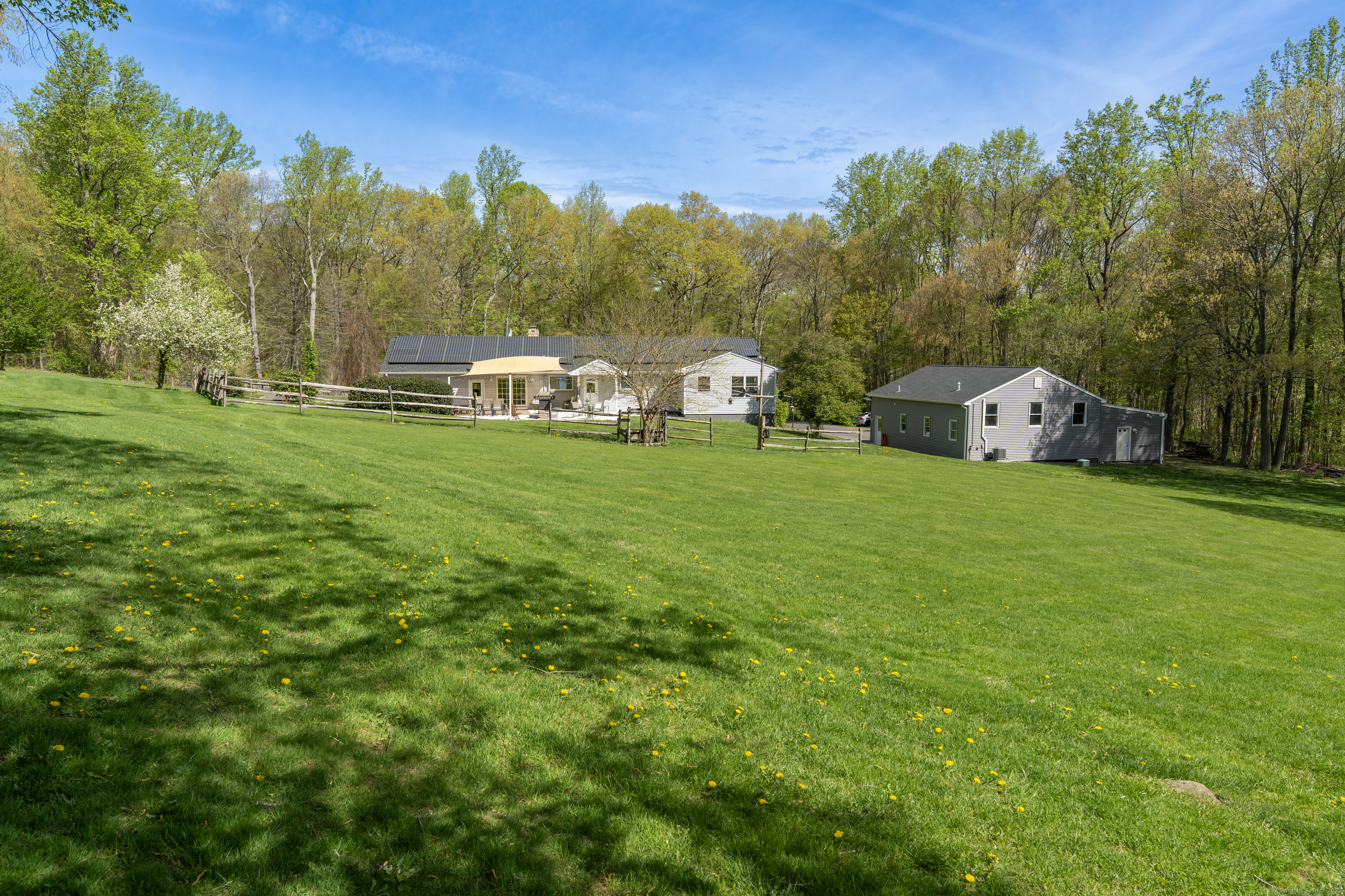 41 Castle Meadow, Newtown, Connecticut 06470