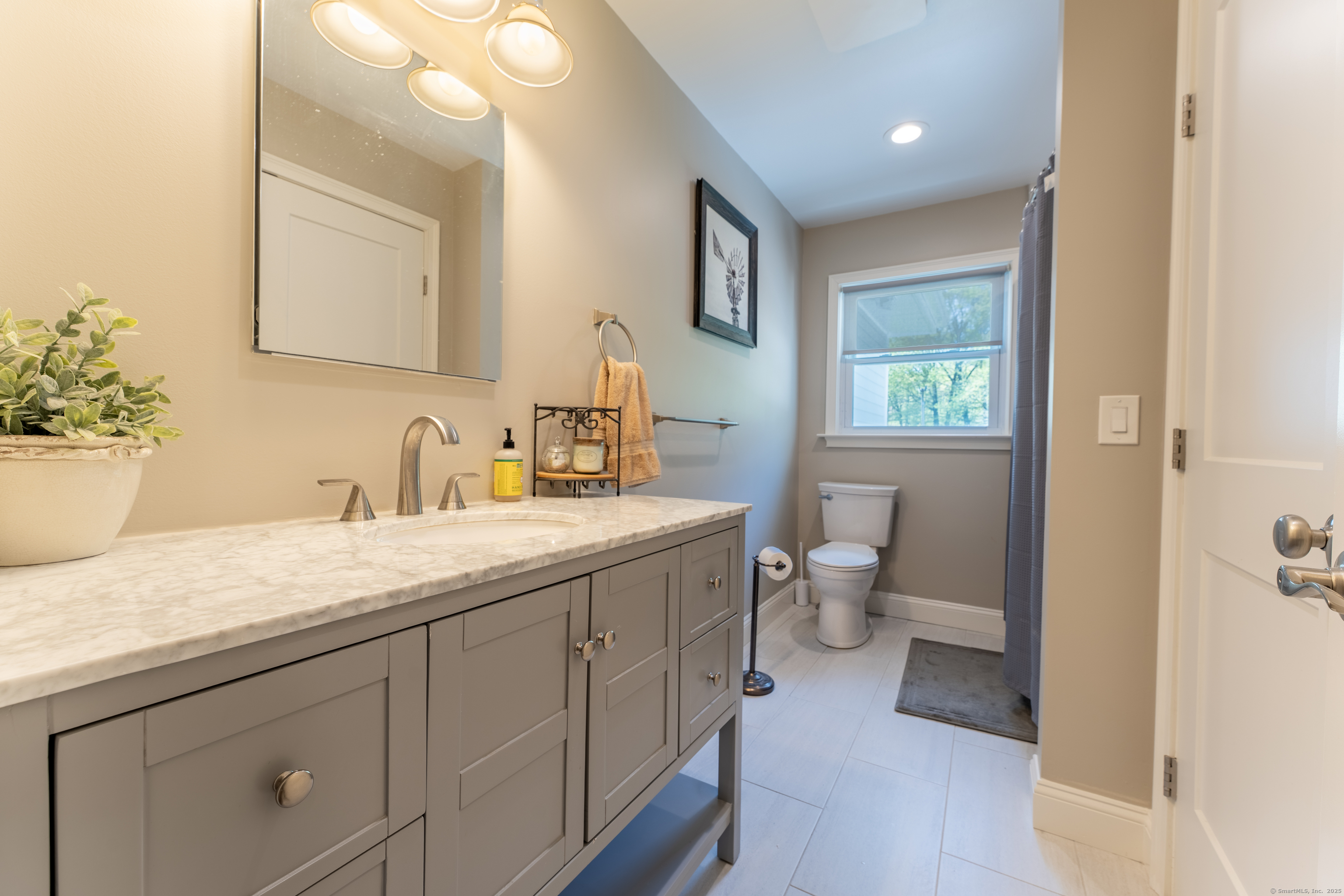 41 Castle Meadow, Newtown, Connecticut 06470