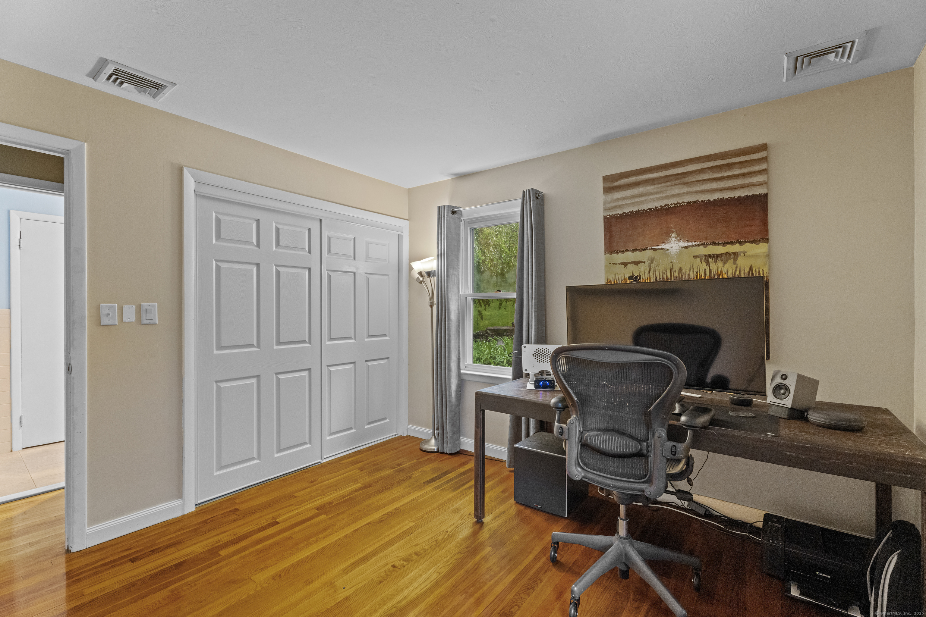 196 Harrison, Cheshire, Connecticut 06410