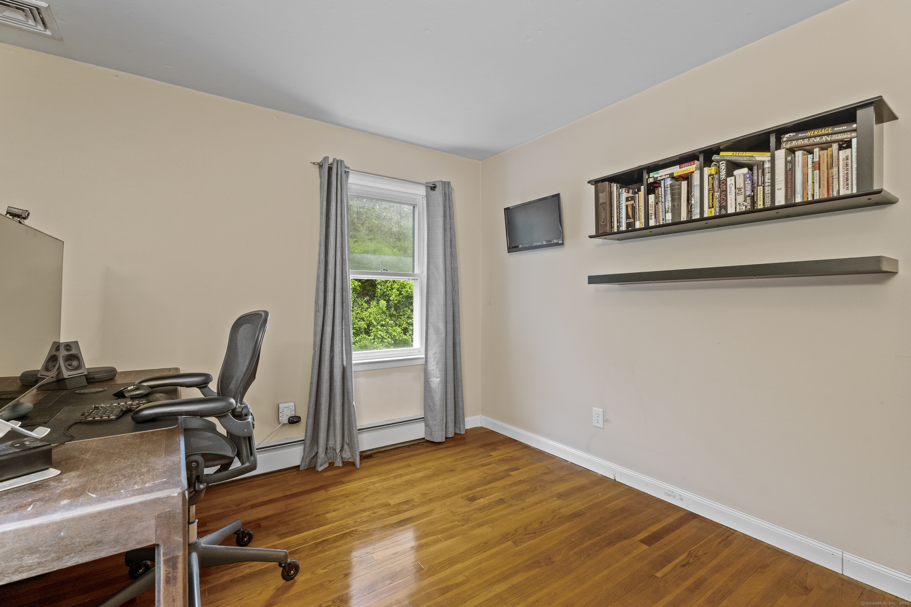 196 Harrison, Cheshire, Connecticut 06410