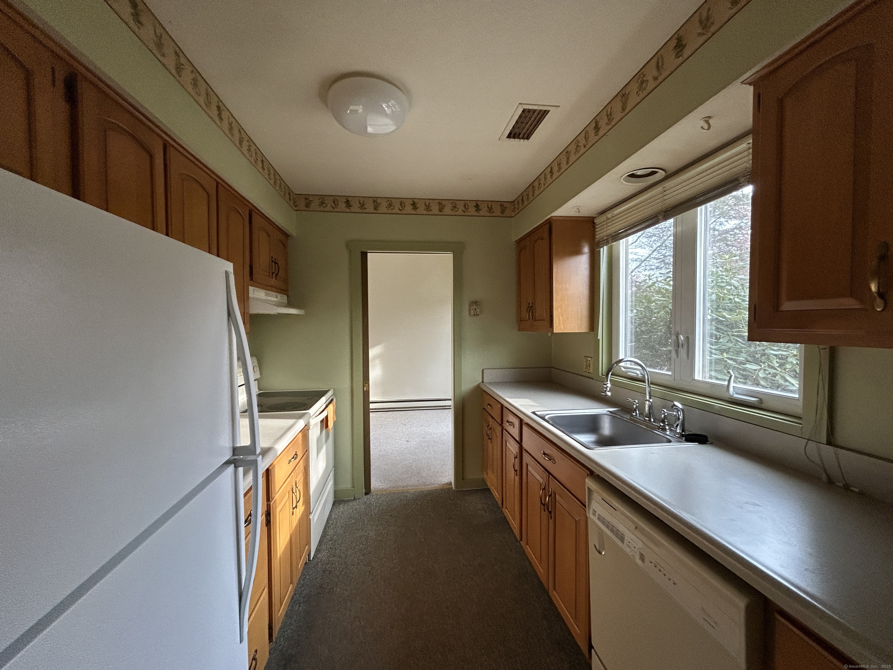 8 Pilgrim, Wallingford, Connecticut 06492