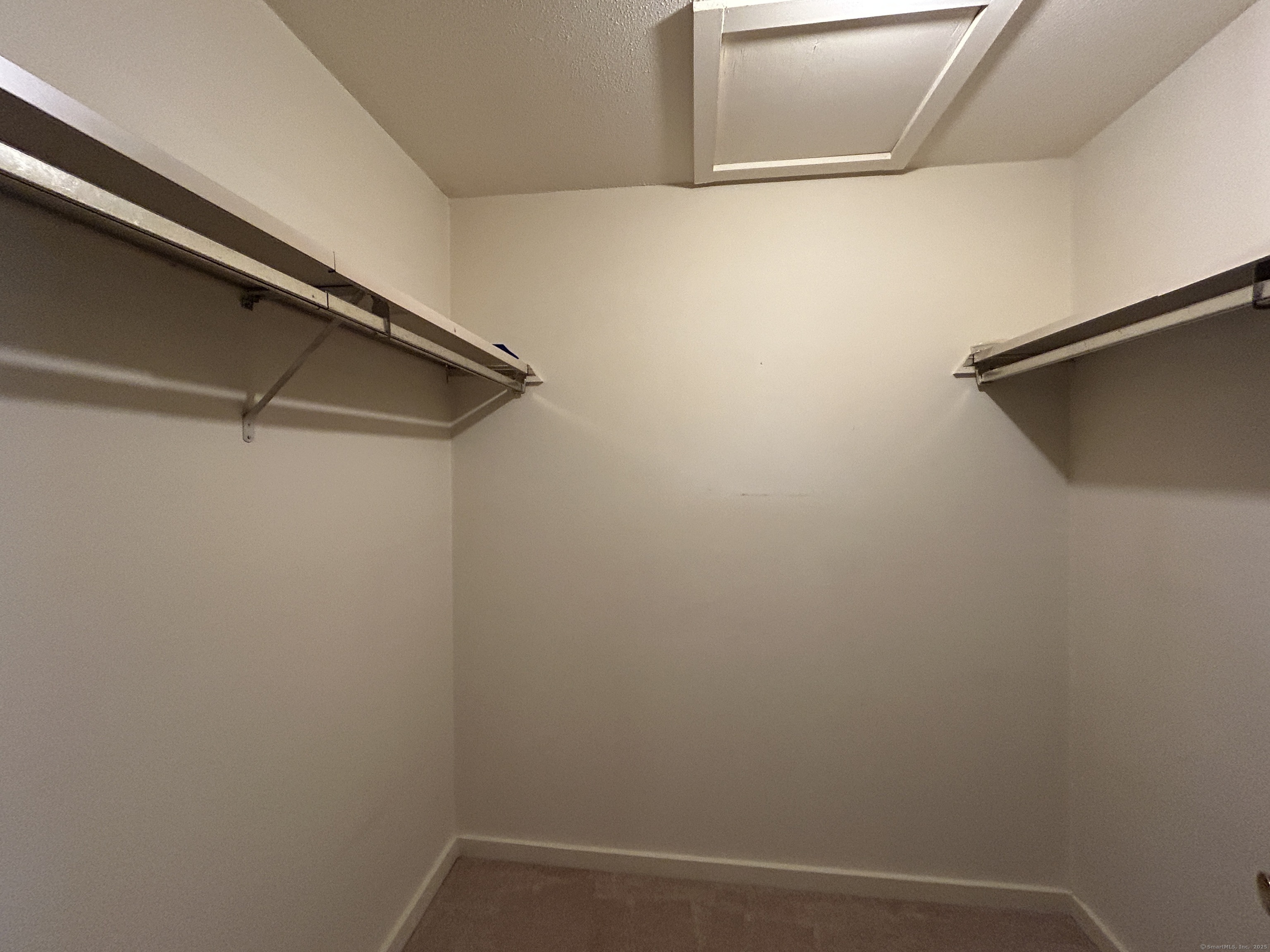 8 Pilgrim, Wallingford, Connecticut 06492