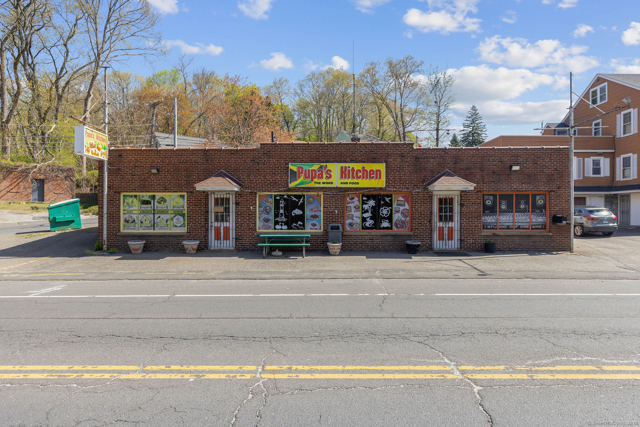 873 Meriden, Waterbury, Connecticut 06705