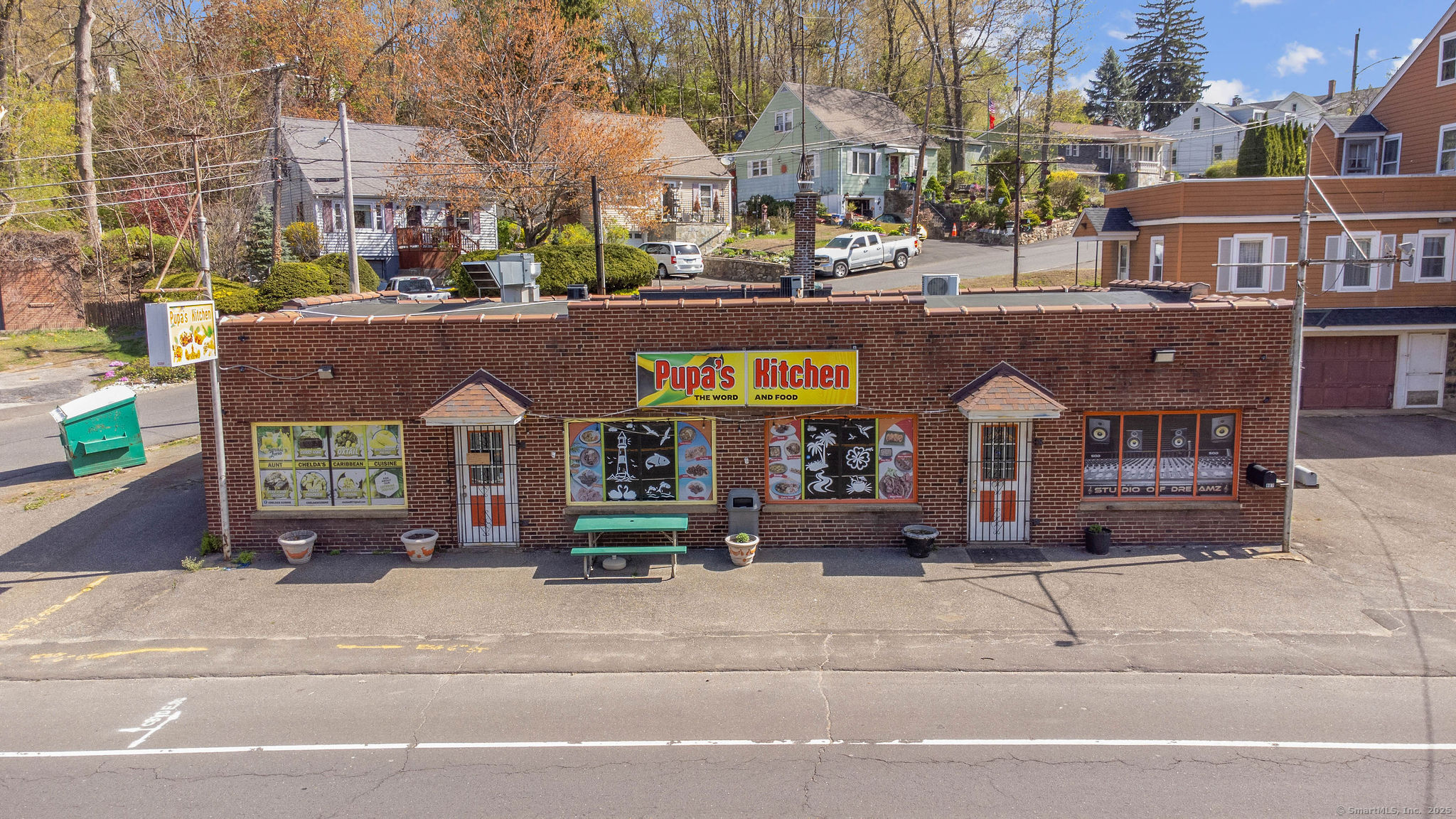 873 Meriden, Waterbury, Connecticut 06705