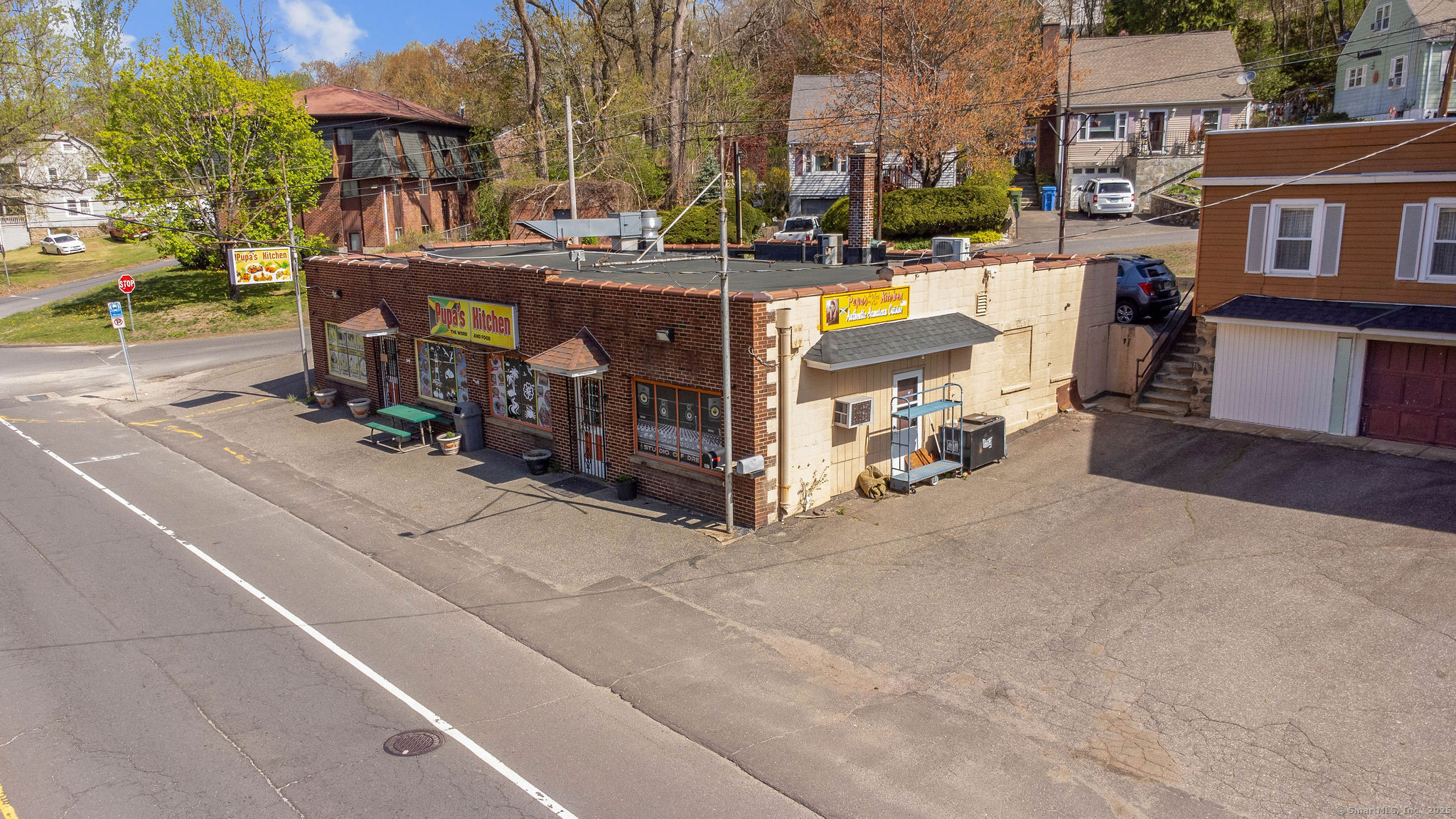 873 Meriden, Waterbury, Connecticut 06705