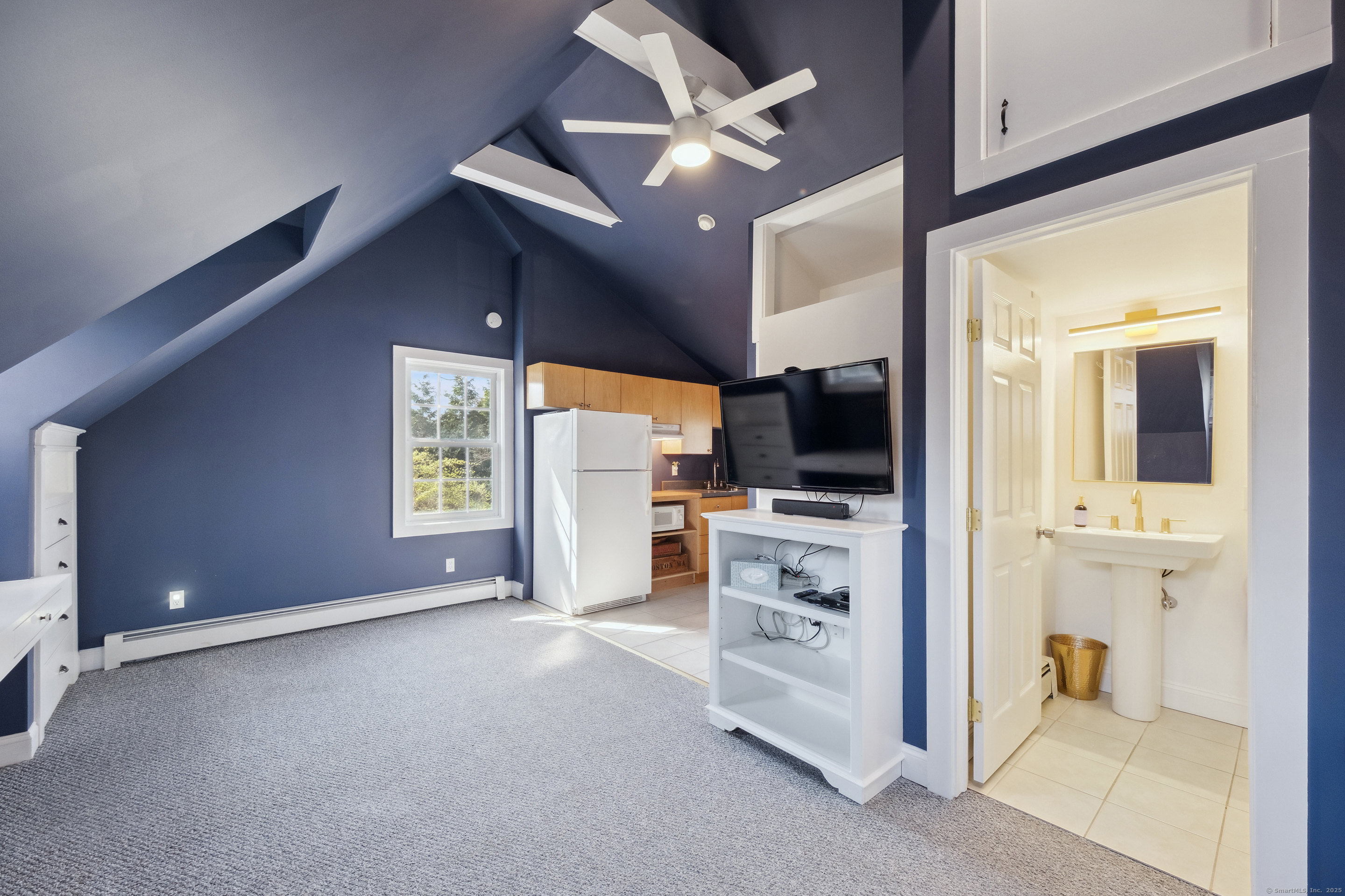 639 Center, Fairfield, Connecticut 06890