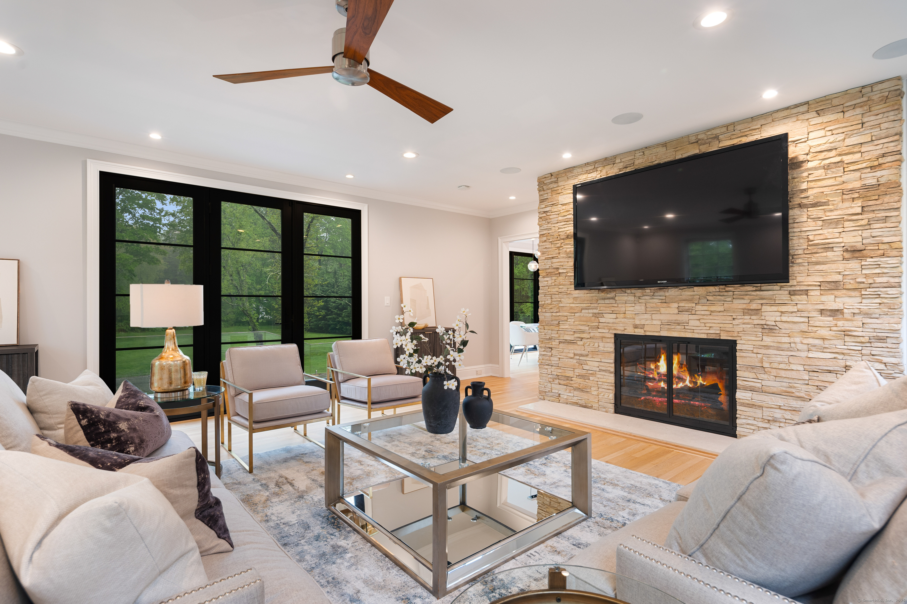 279 Old Stamford, New Canaan, Connecticut 06840