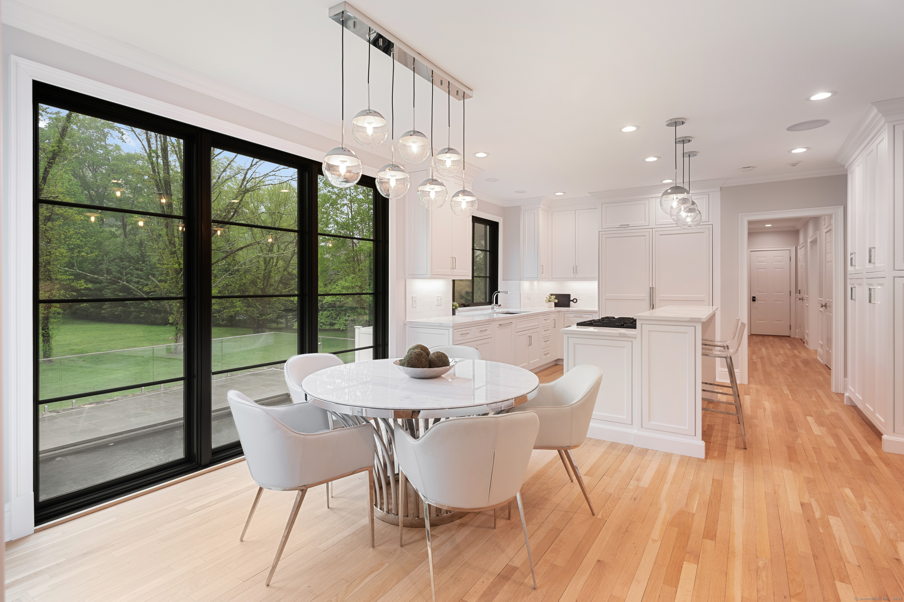 279 Old Stamford, New Canaan, Connecticut 06840