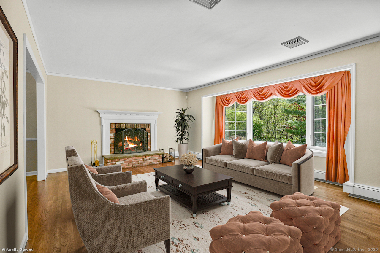 96 Surrey, Stamford, Connecticut 06903
