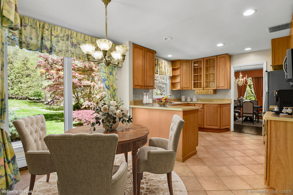 96 Surrey, Stamford, Connecticut 06903