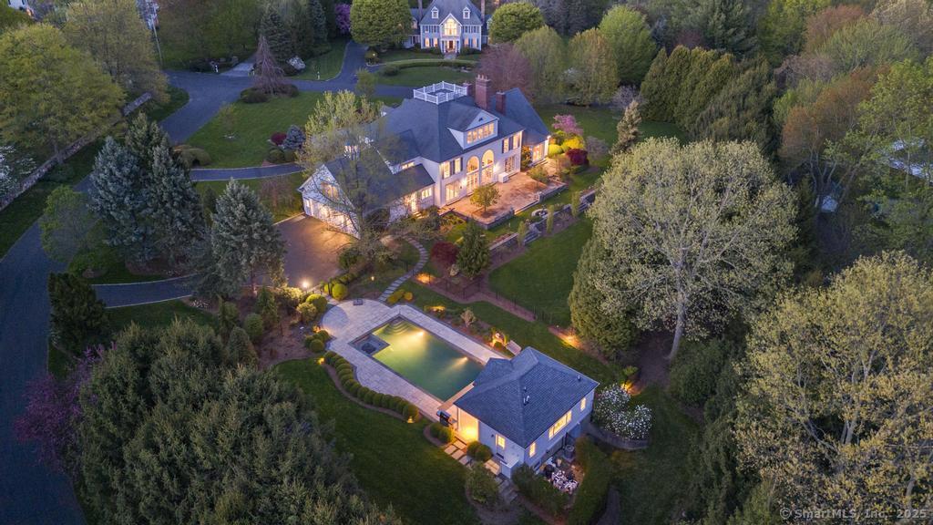 21 Queens Grant, Fairfield, Connecticut 06824