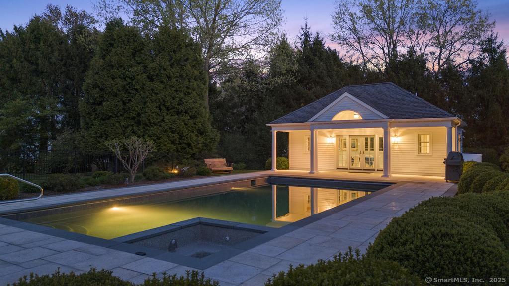 21 Queens Grant, Fairfield, Connecticut 06824