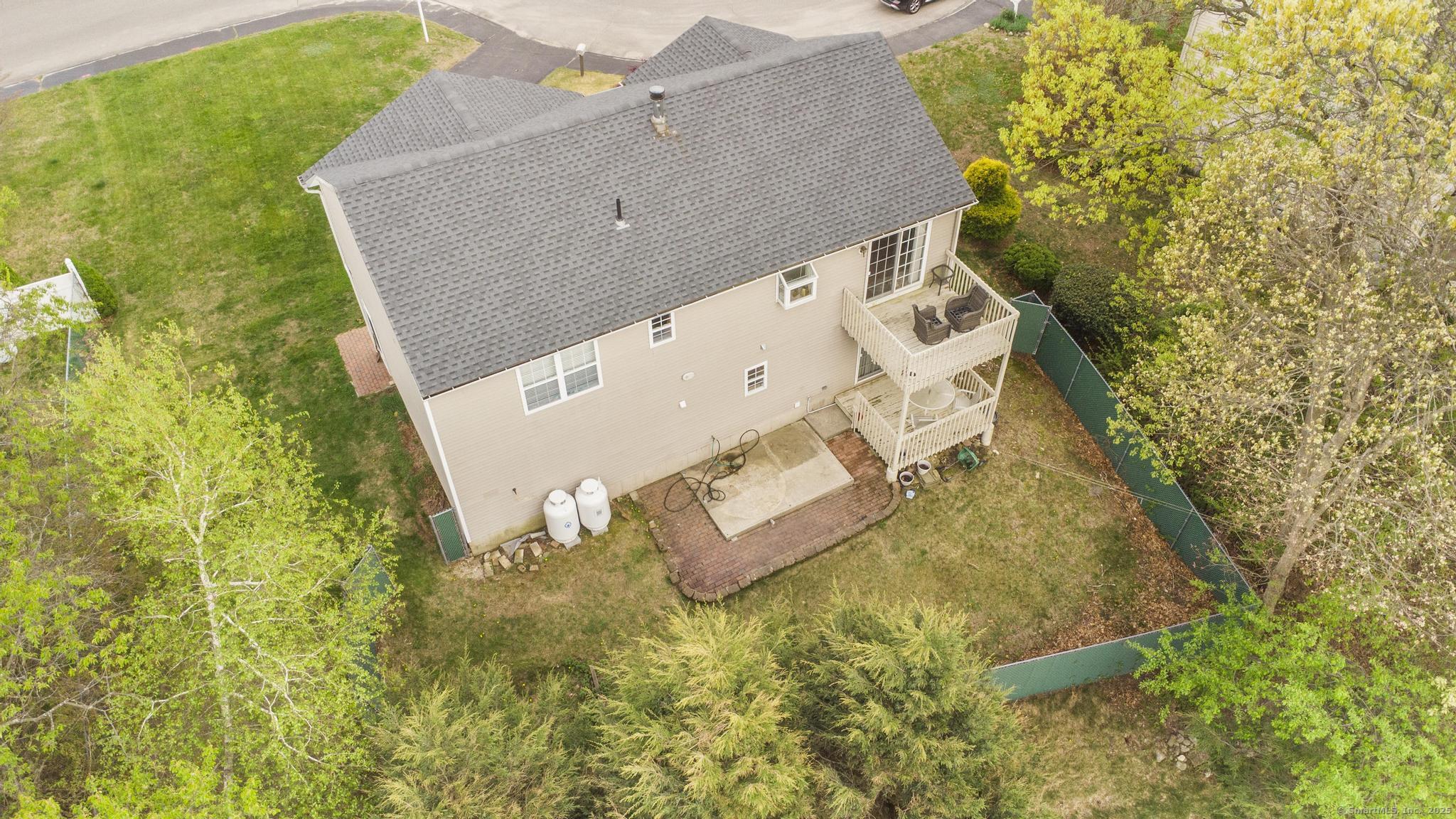 13 Woodcrest, Waterbury, Connecticut 06708
