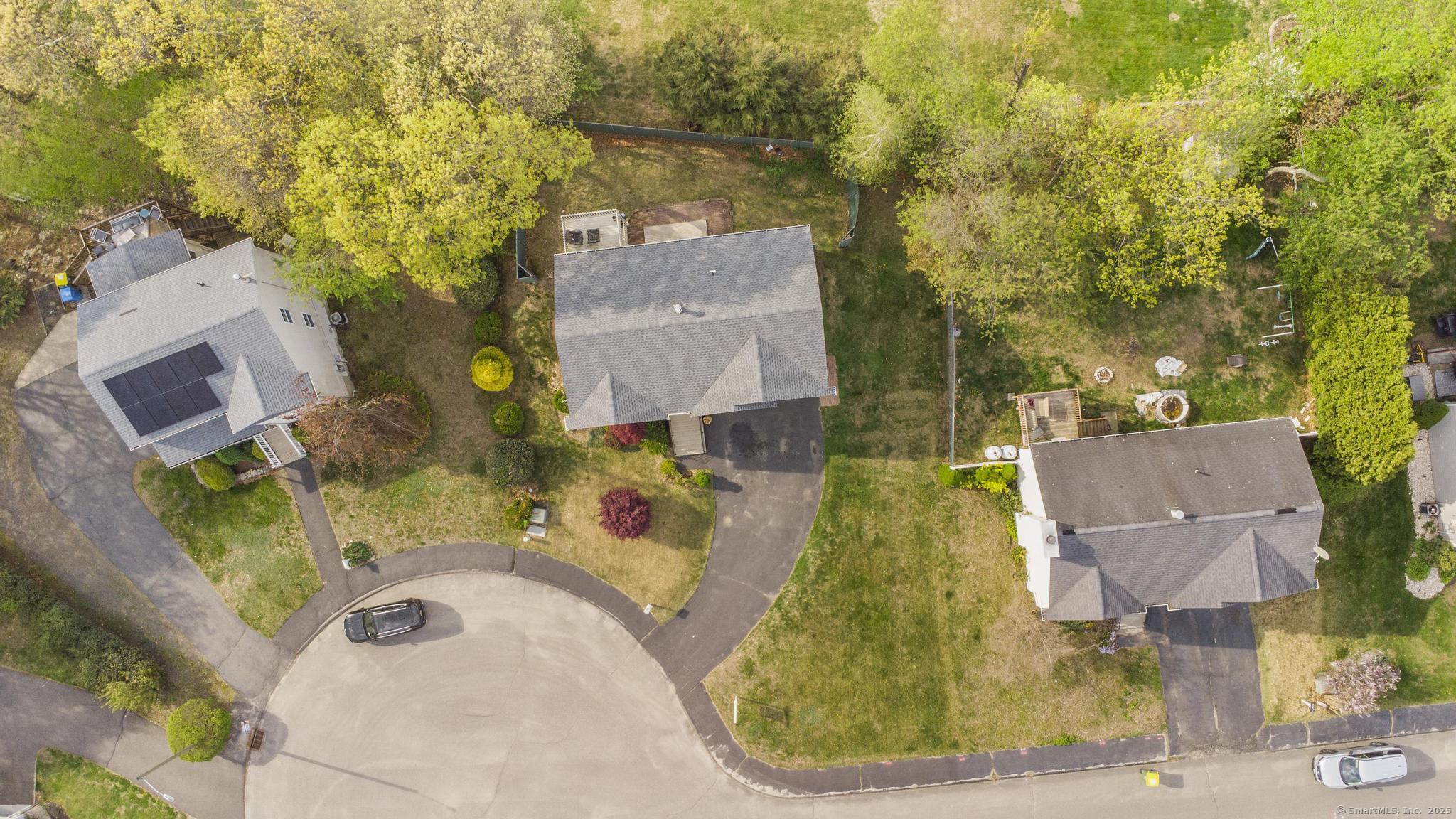 13 Woodcrest, Waterbury, Connecticut 06708
