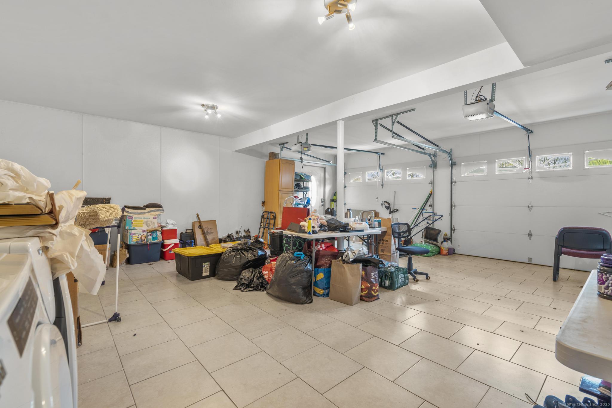 13 Woodcrest, Waterbury, Connecticut 06708
