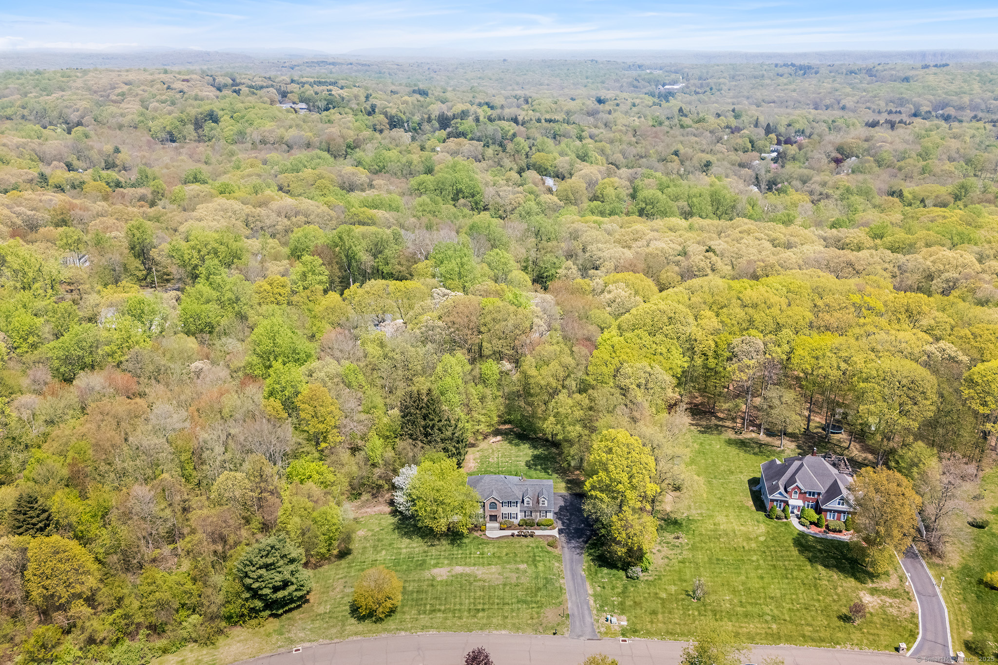 11 Aldo, Woodbridge, Connecticut 06525