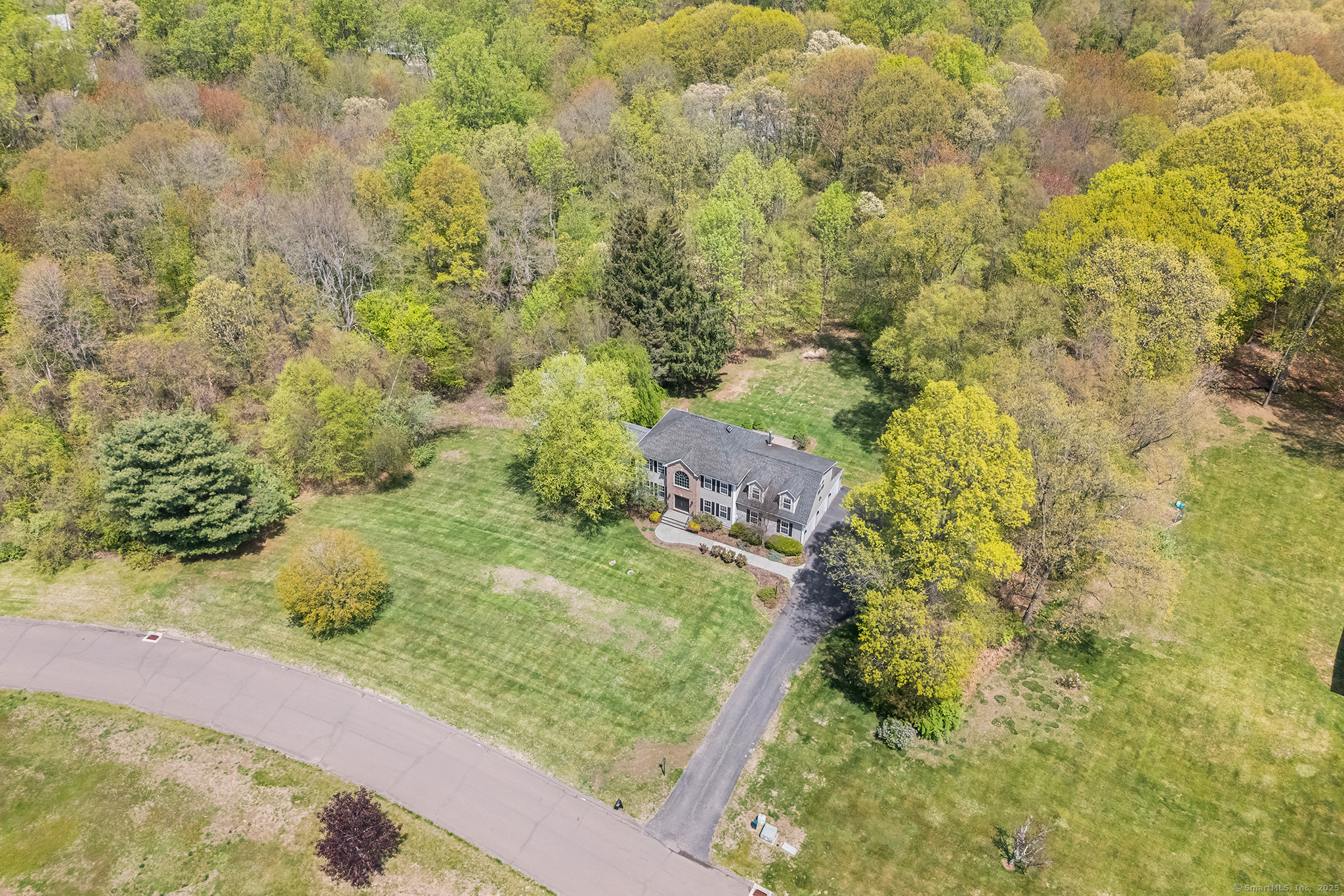 11 Aldo, Woodbridge, Connecticut 06525