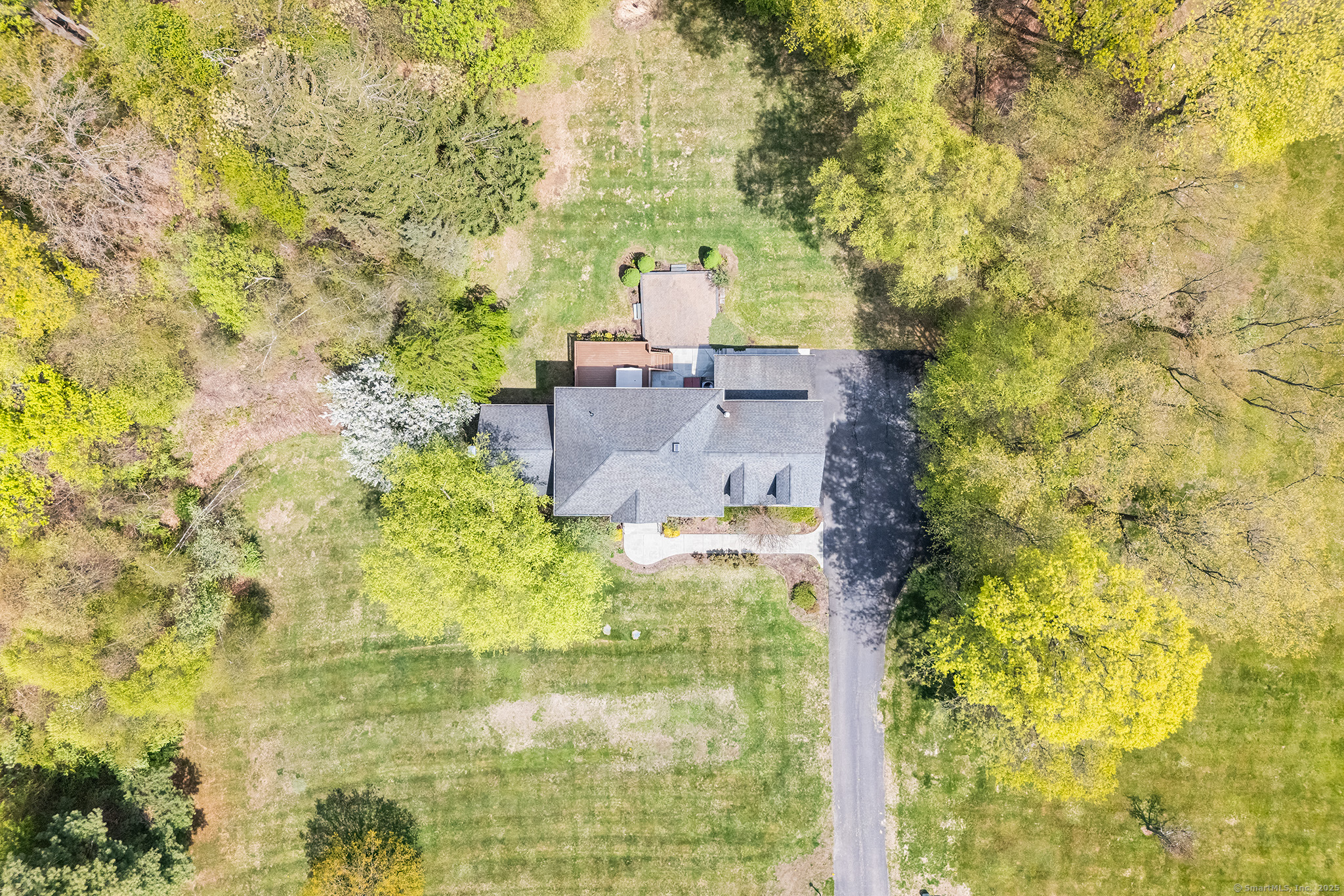 11 Aldo, Woodbridge, Connecticut 06525