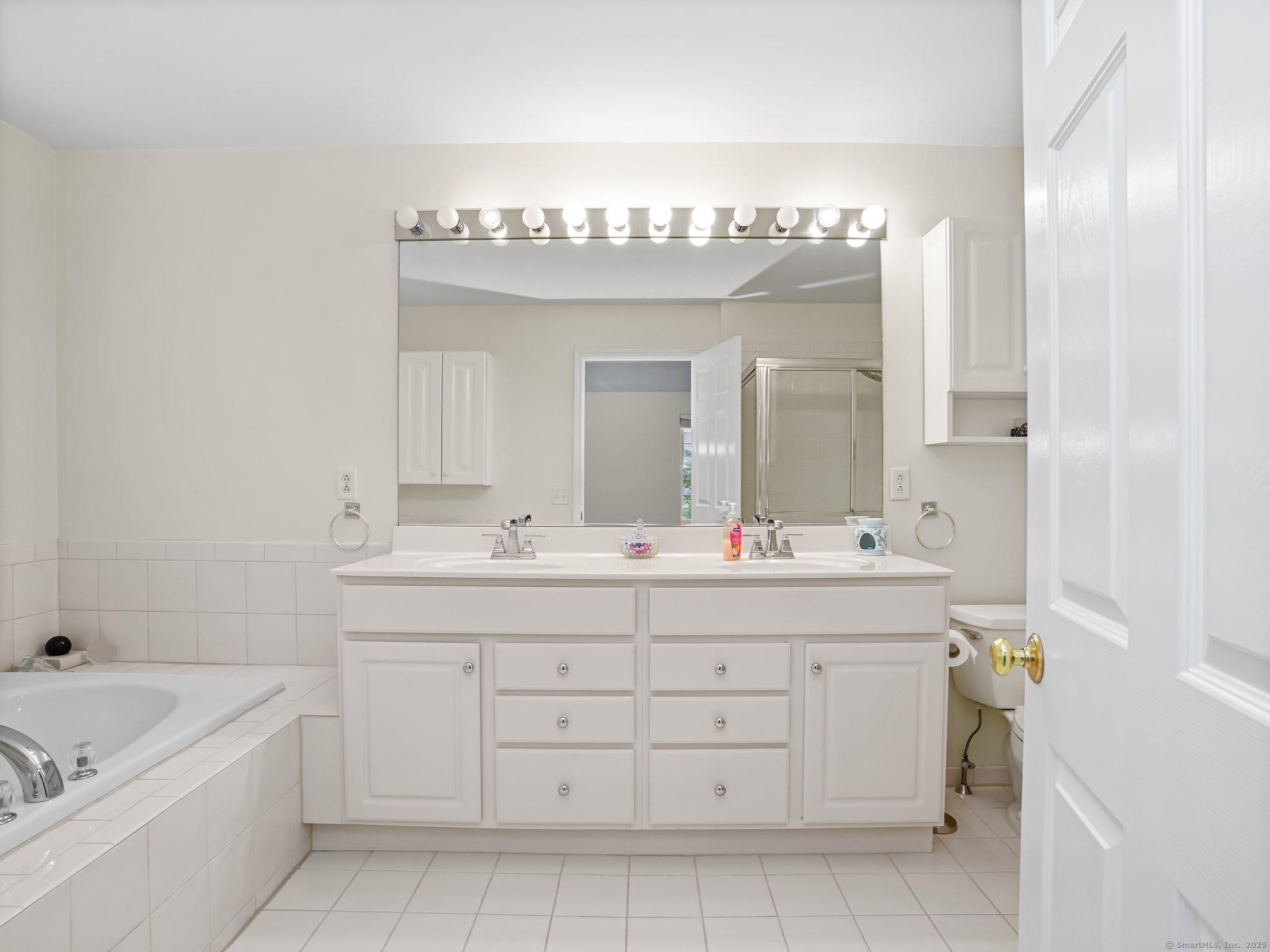 4 Cambridge, Danbury, Connecticut 06811