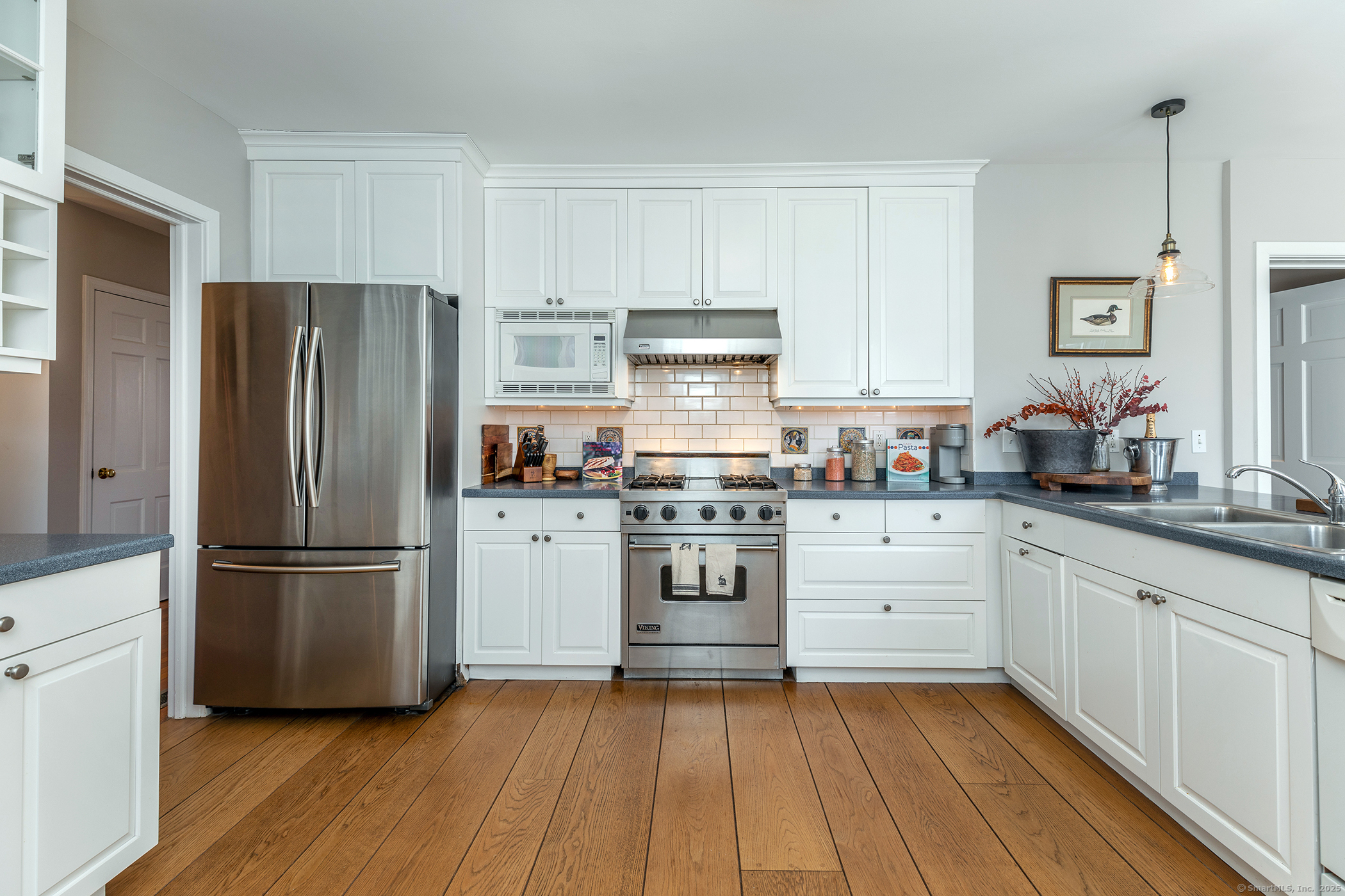 108 East, Washington, Connecticut 06793