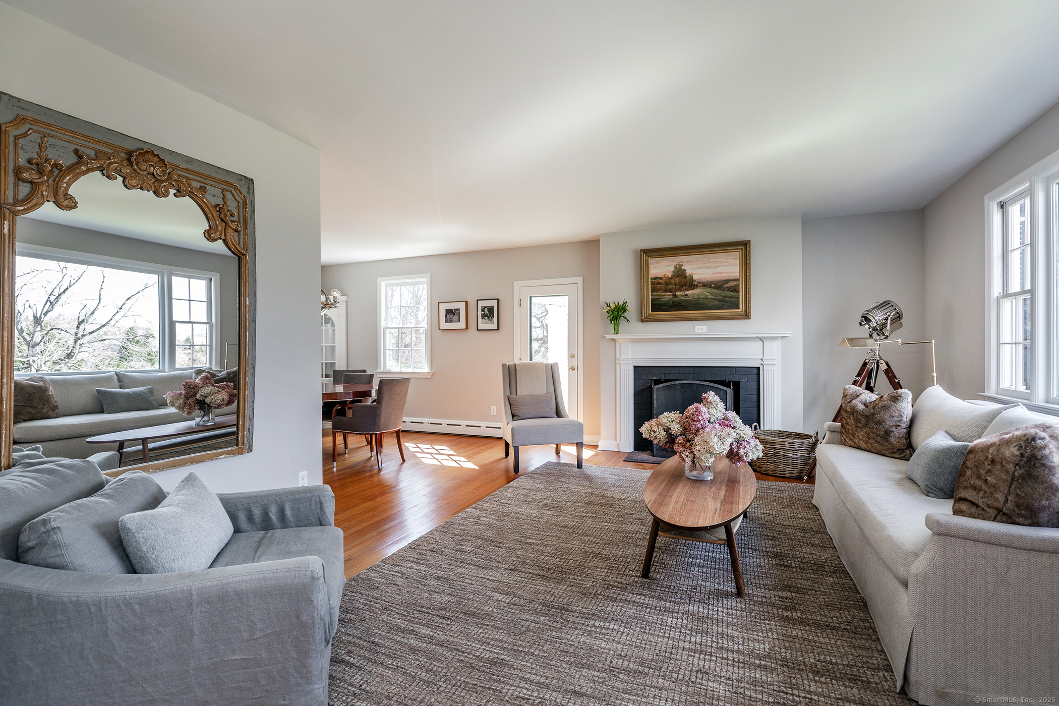 108 East, Washington, Connecticut 06793