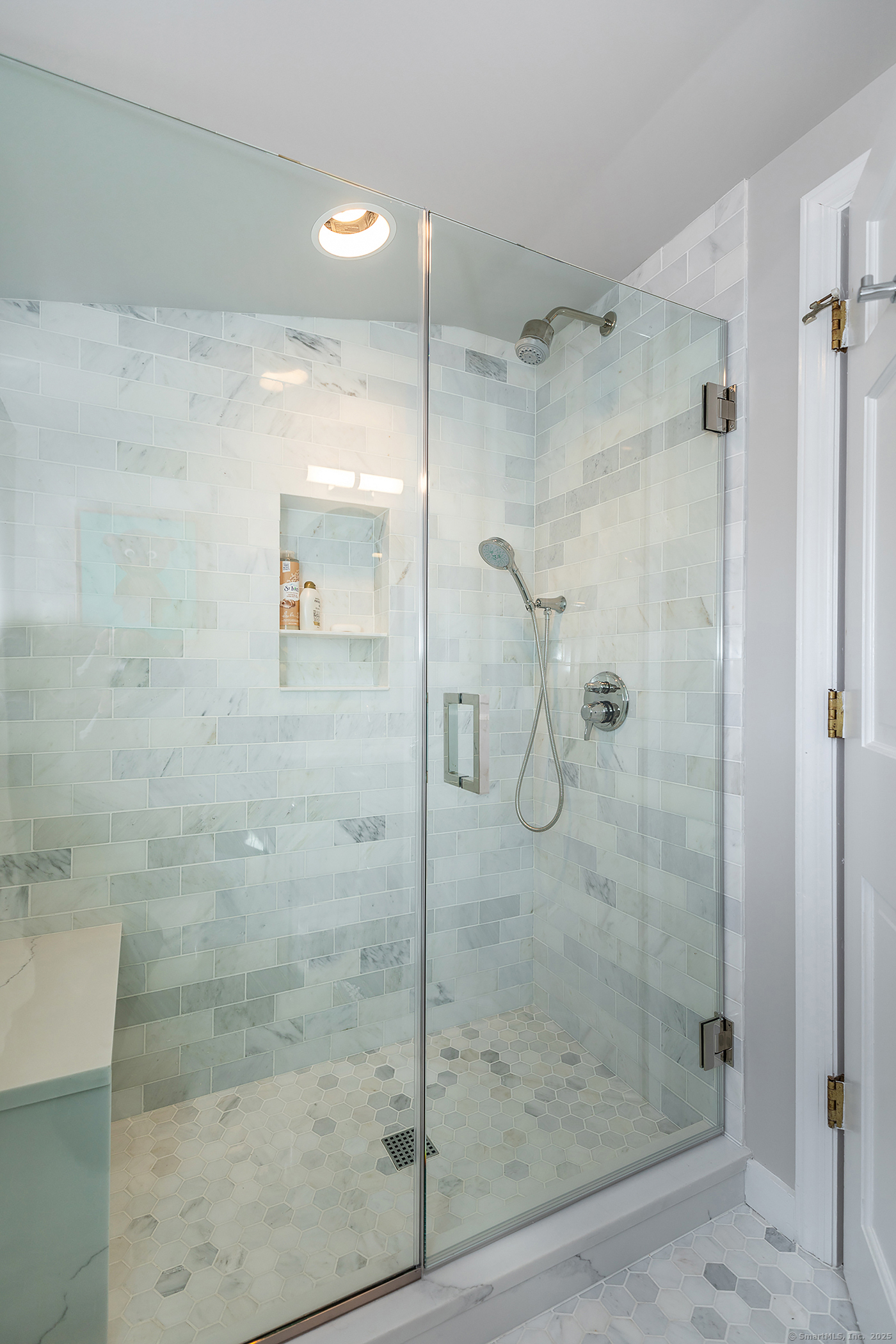 108 East, Washington, Connecticut 06793