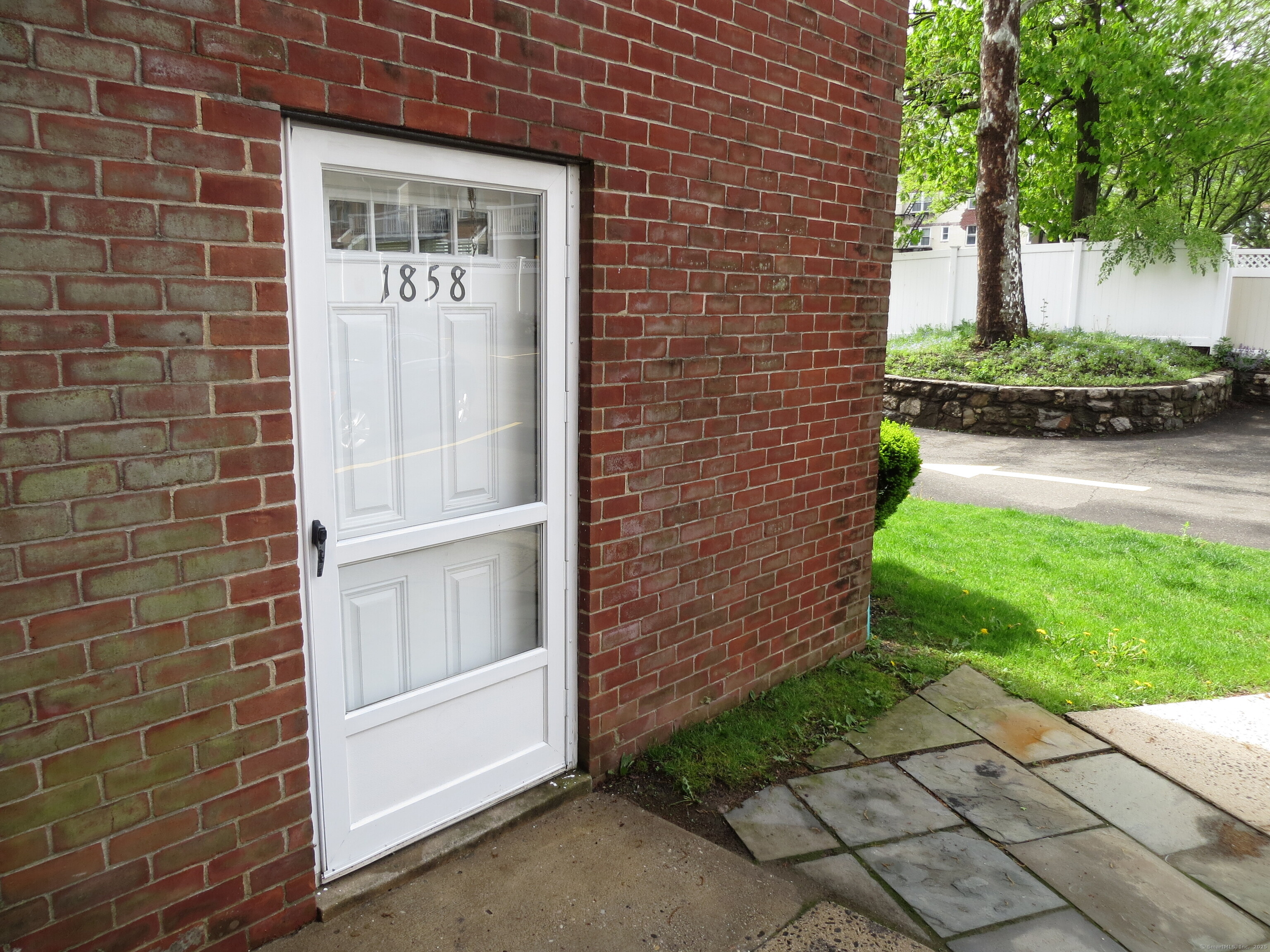 1858 Summer, Stamford, Connecticut 06905