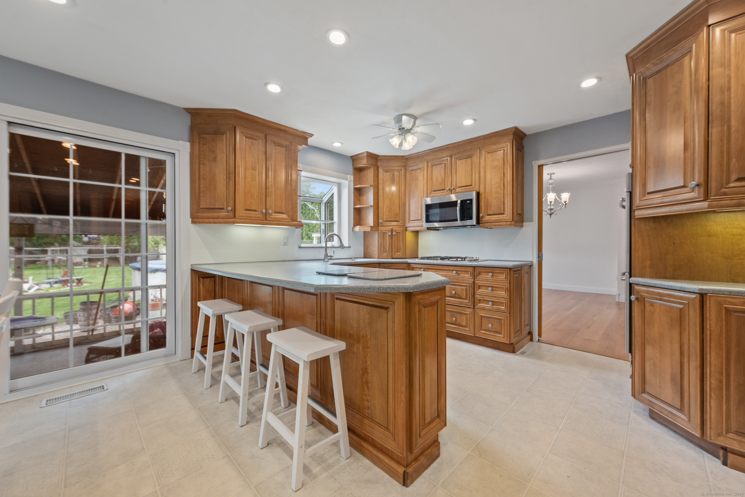 154 Rock, North Haven, Connecticut 06473