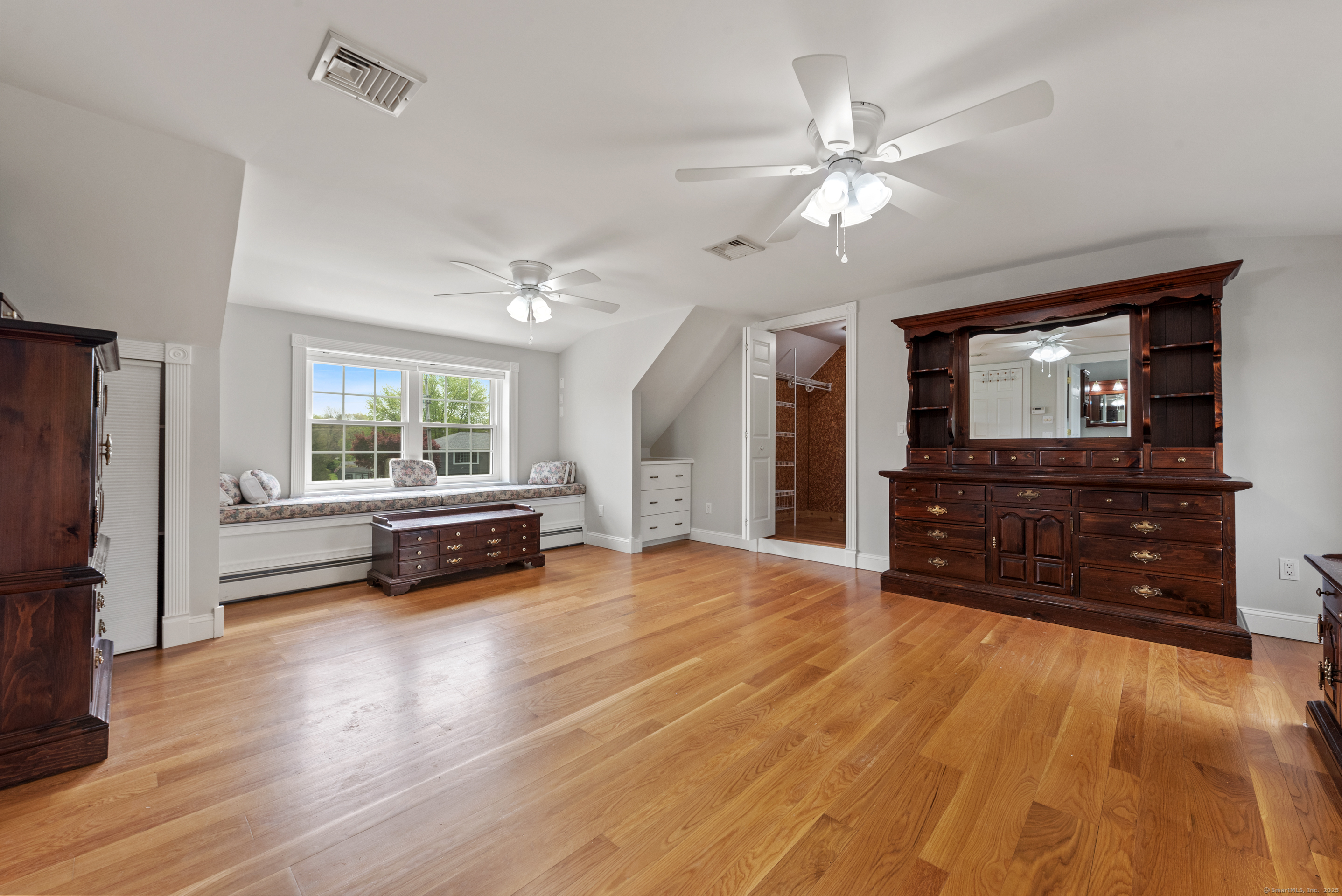 154 Rock, North Haven, Connecticut 06473