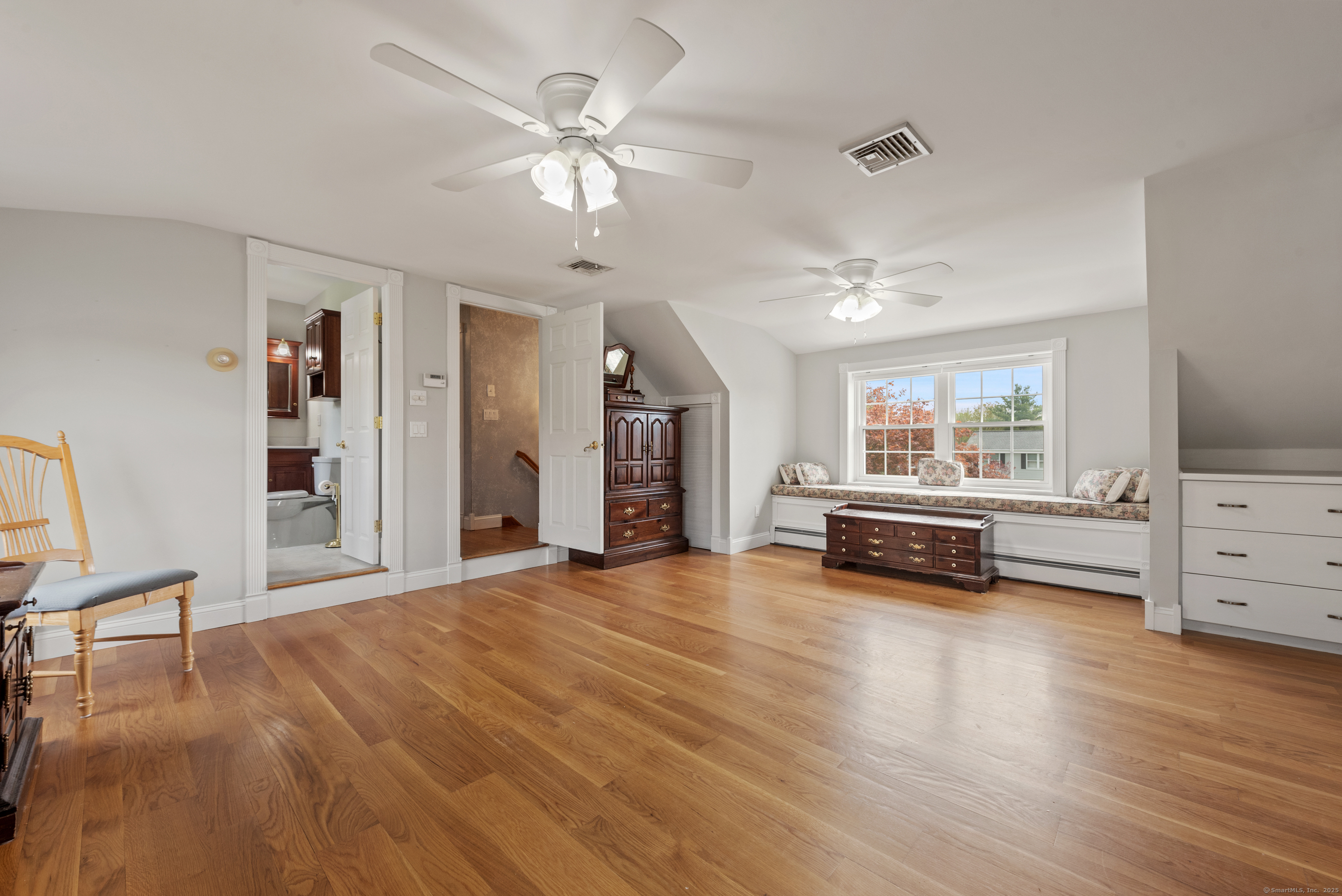 154 Rock, North Haven, Connecticut 06473