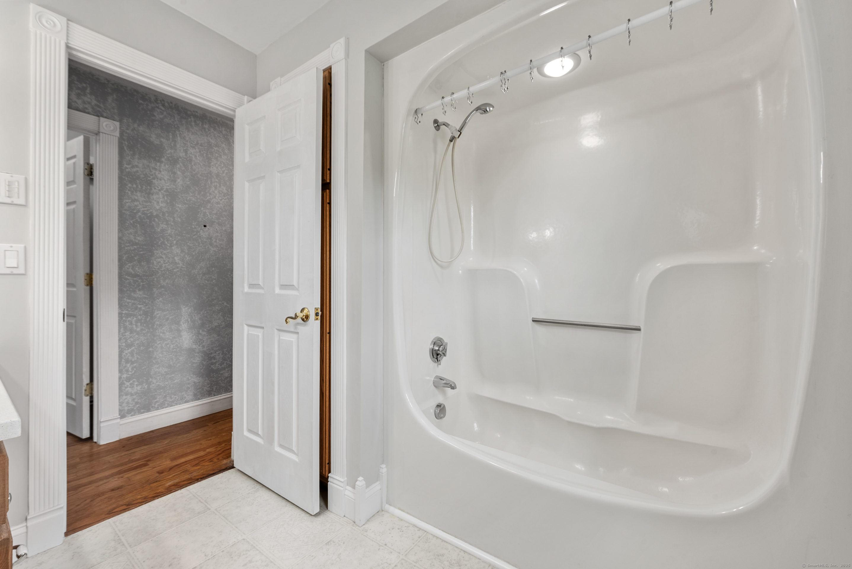 154 Rock, North Haven, Connecticut 06473