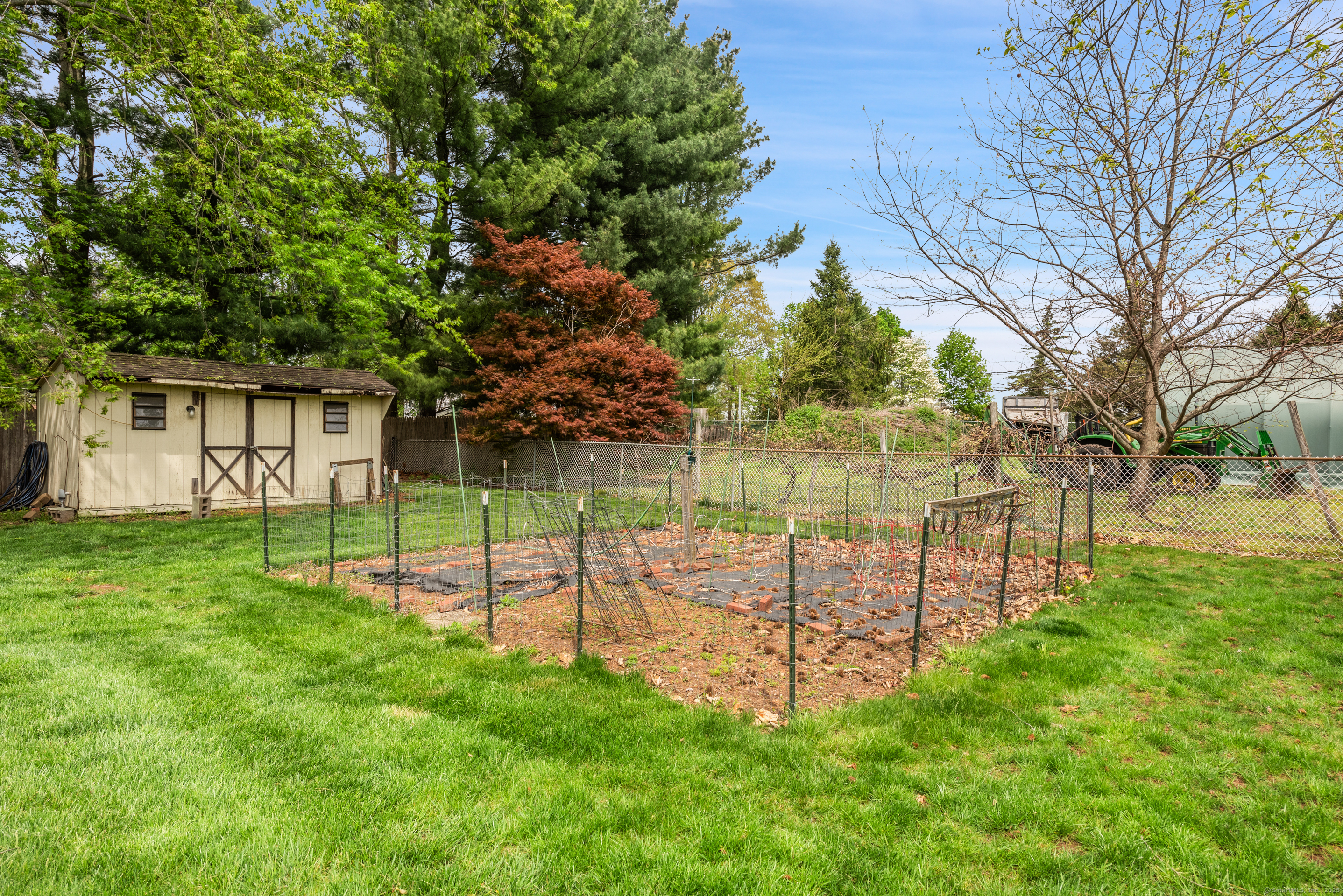 154 Rock, North Haven, Connecticut 06473