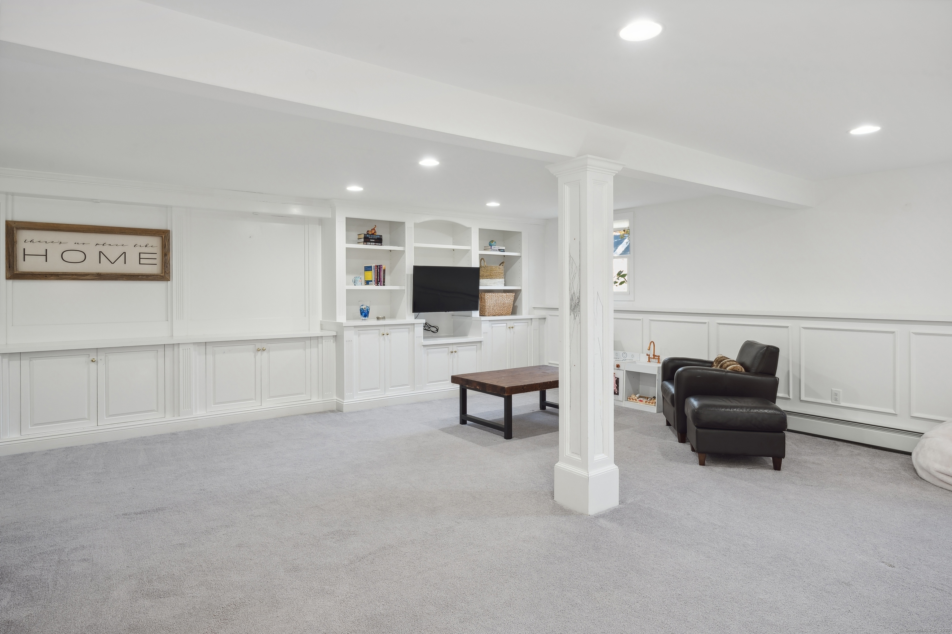 238 Thornridge, Stamford, Connecticut 06903