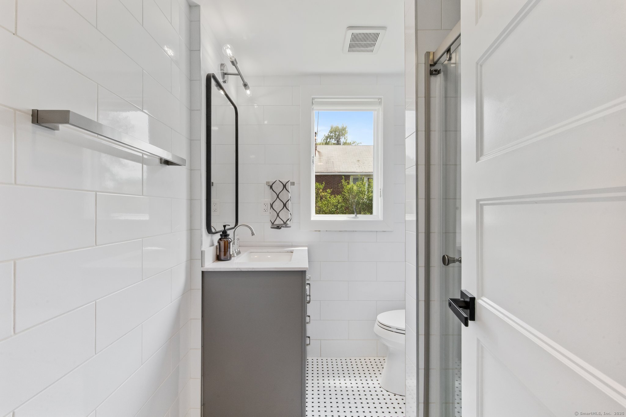 37 Dunhill, Fairfield, Connecticut 06824