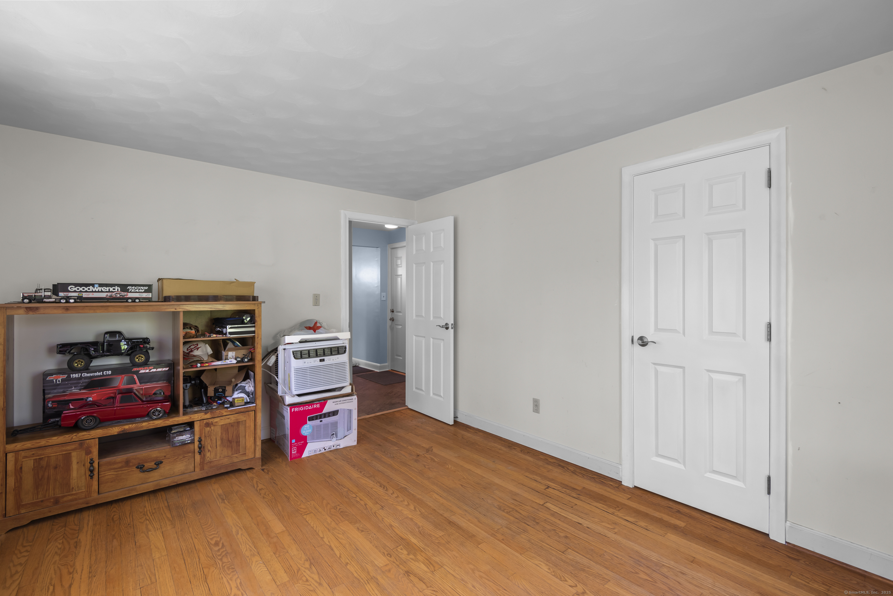19 Alexander, Meriden, Connecticut 06450