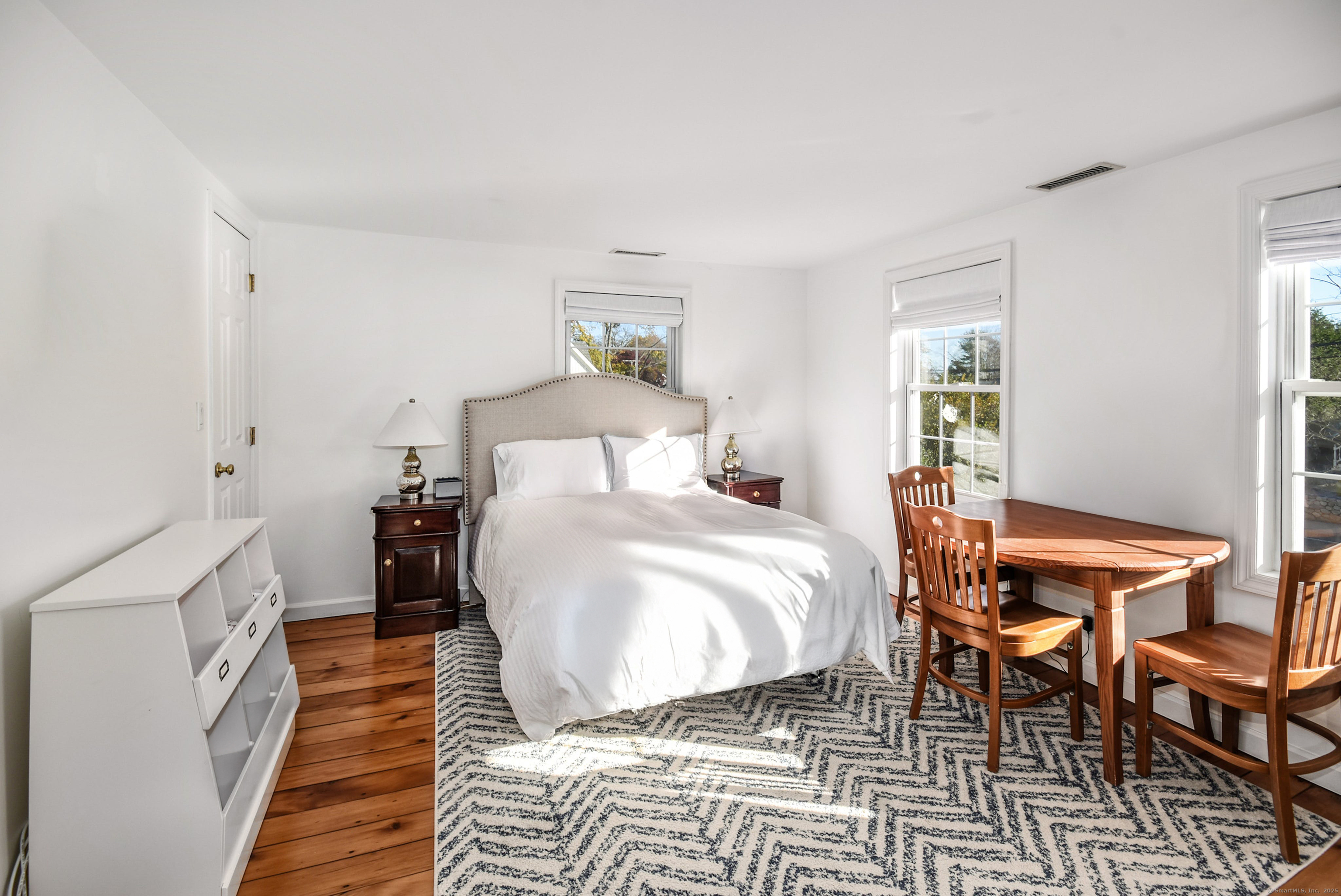 60 East, New Canaan, Connecticut 06840