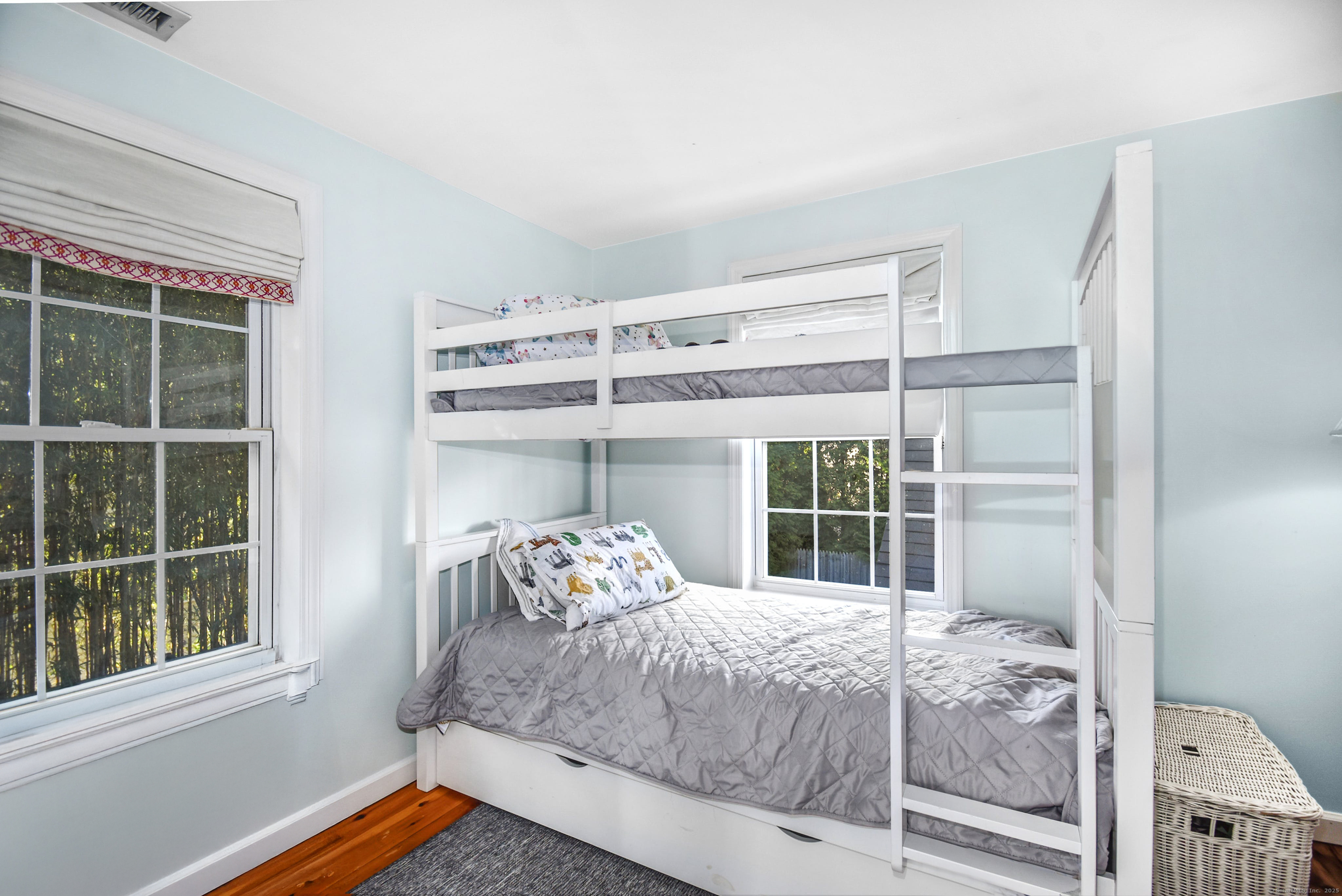 60 East, New Canaan, Connecticut 06840