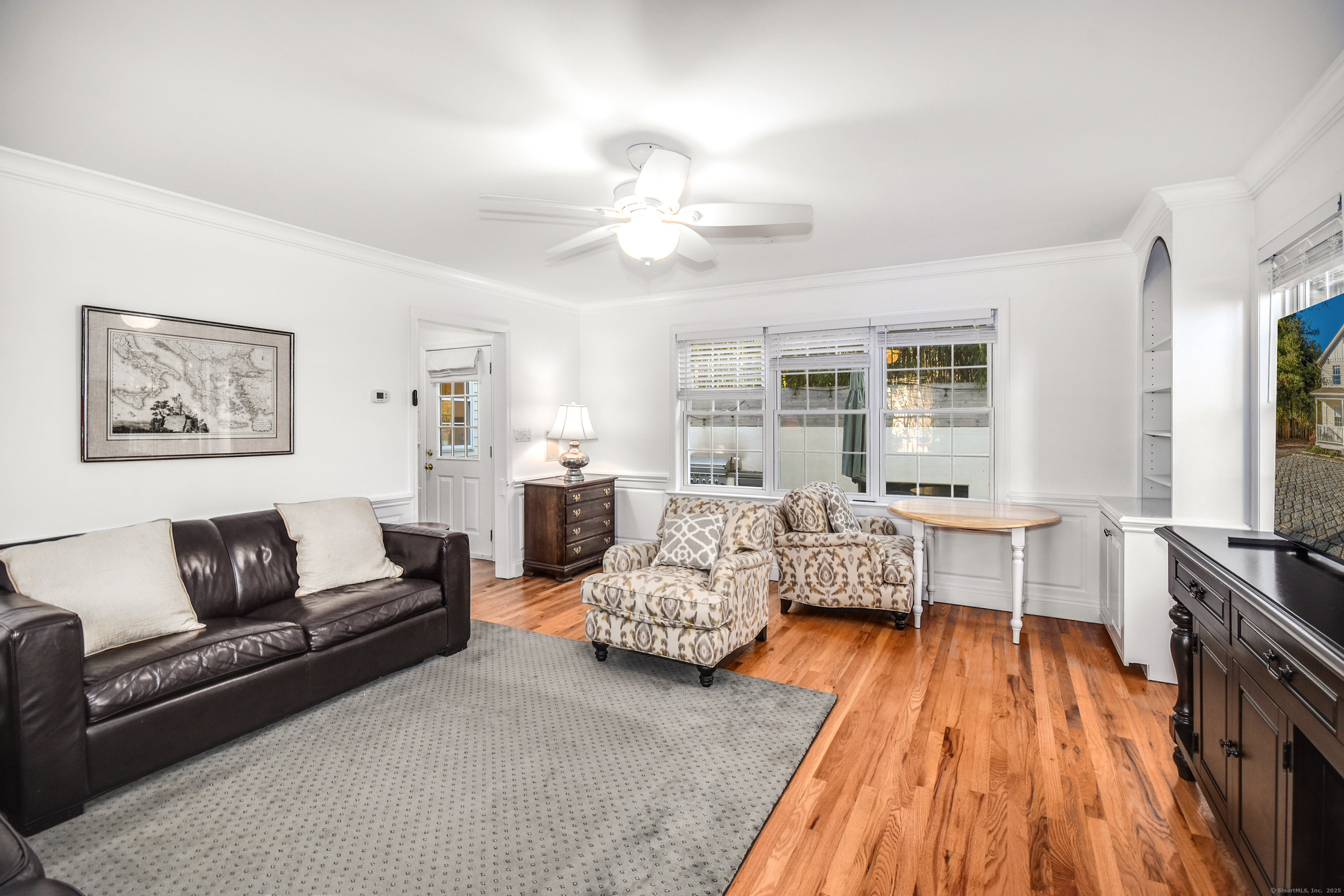 60 East, New Canaan, Connecticut 06840