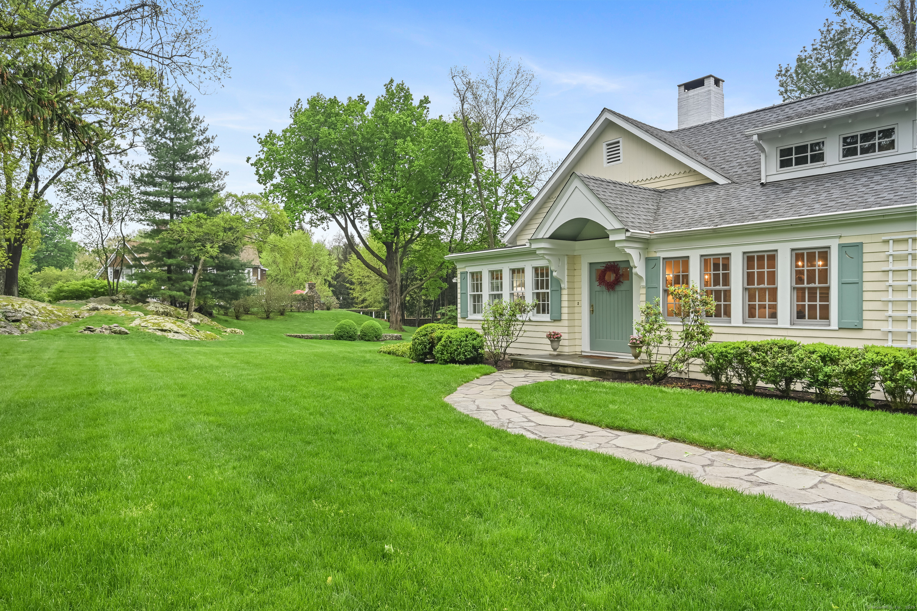 19 Hilltop, Norwalk, Connecticut 06854