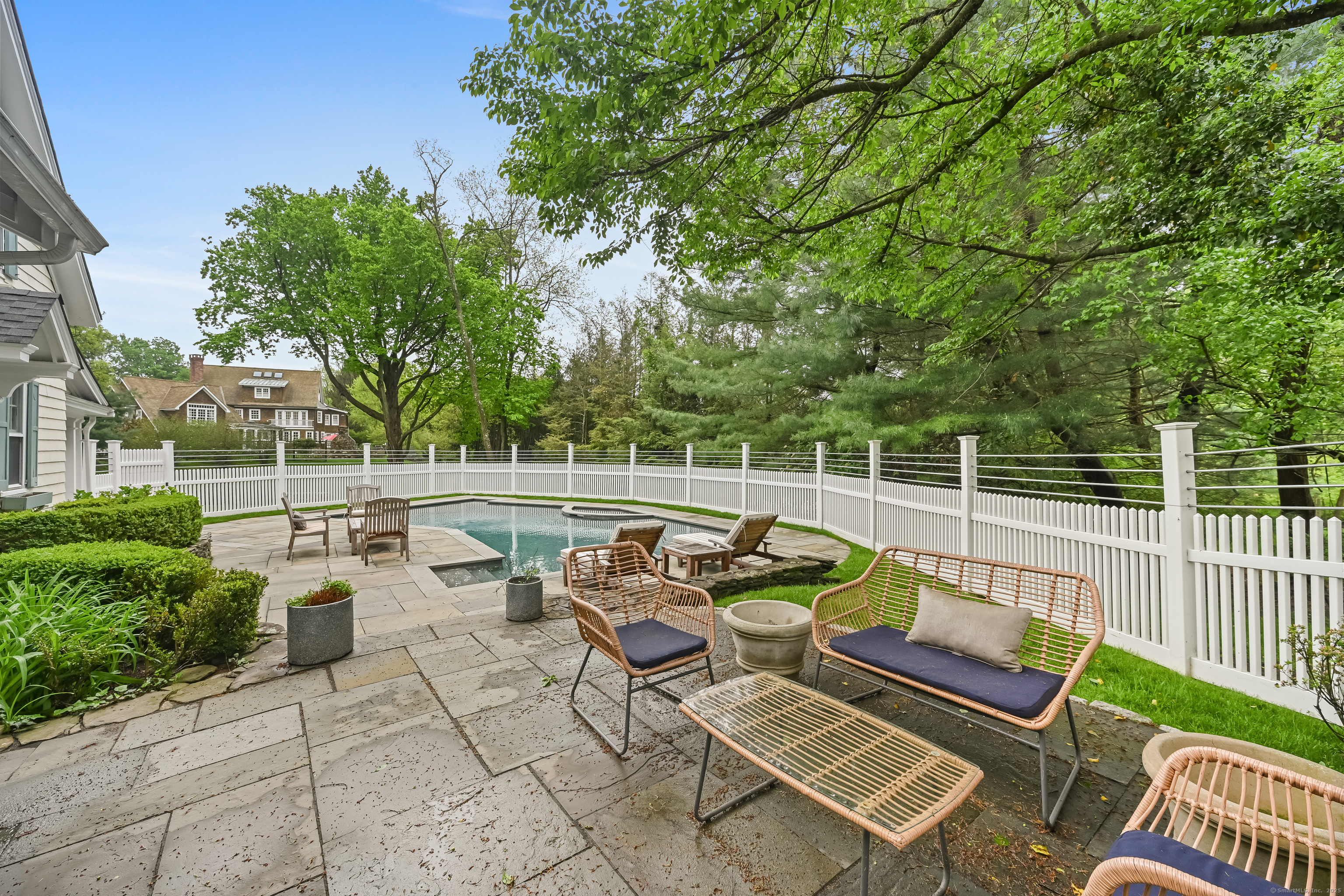 19 Hilltop, Norwalk, Connecticut 06854