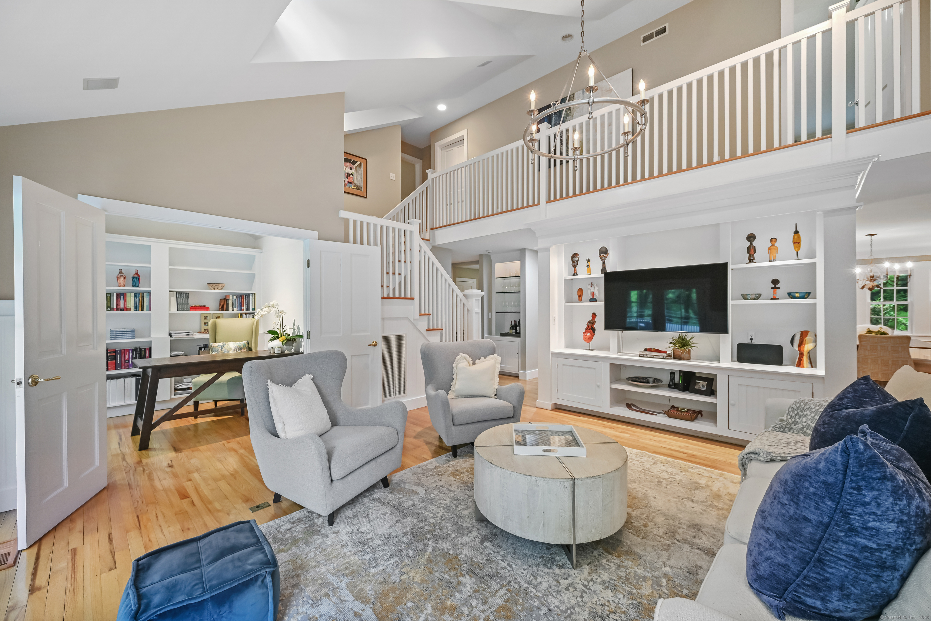 19 Hilltop, Norwalk, Connecticut 06854
