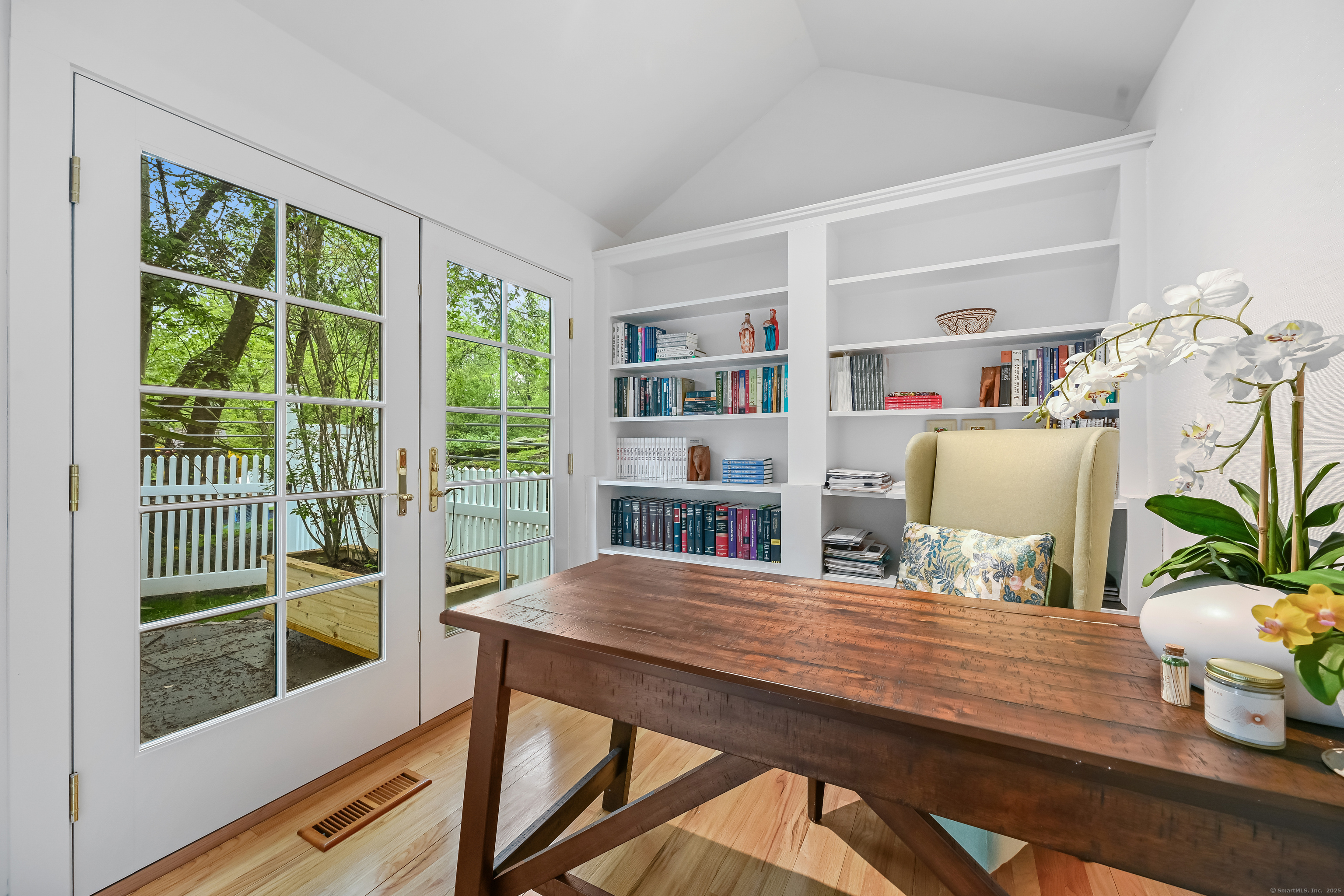 19 Hilltop, Norwalk, Connecticut 06854