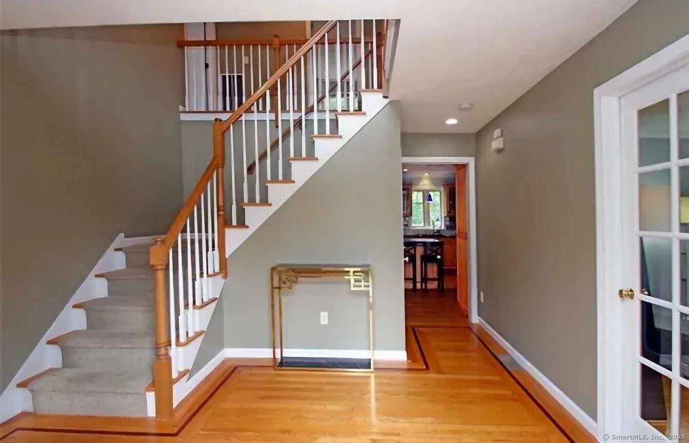 6 Chatterton, Hamden, Connecticut 06518