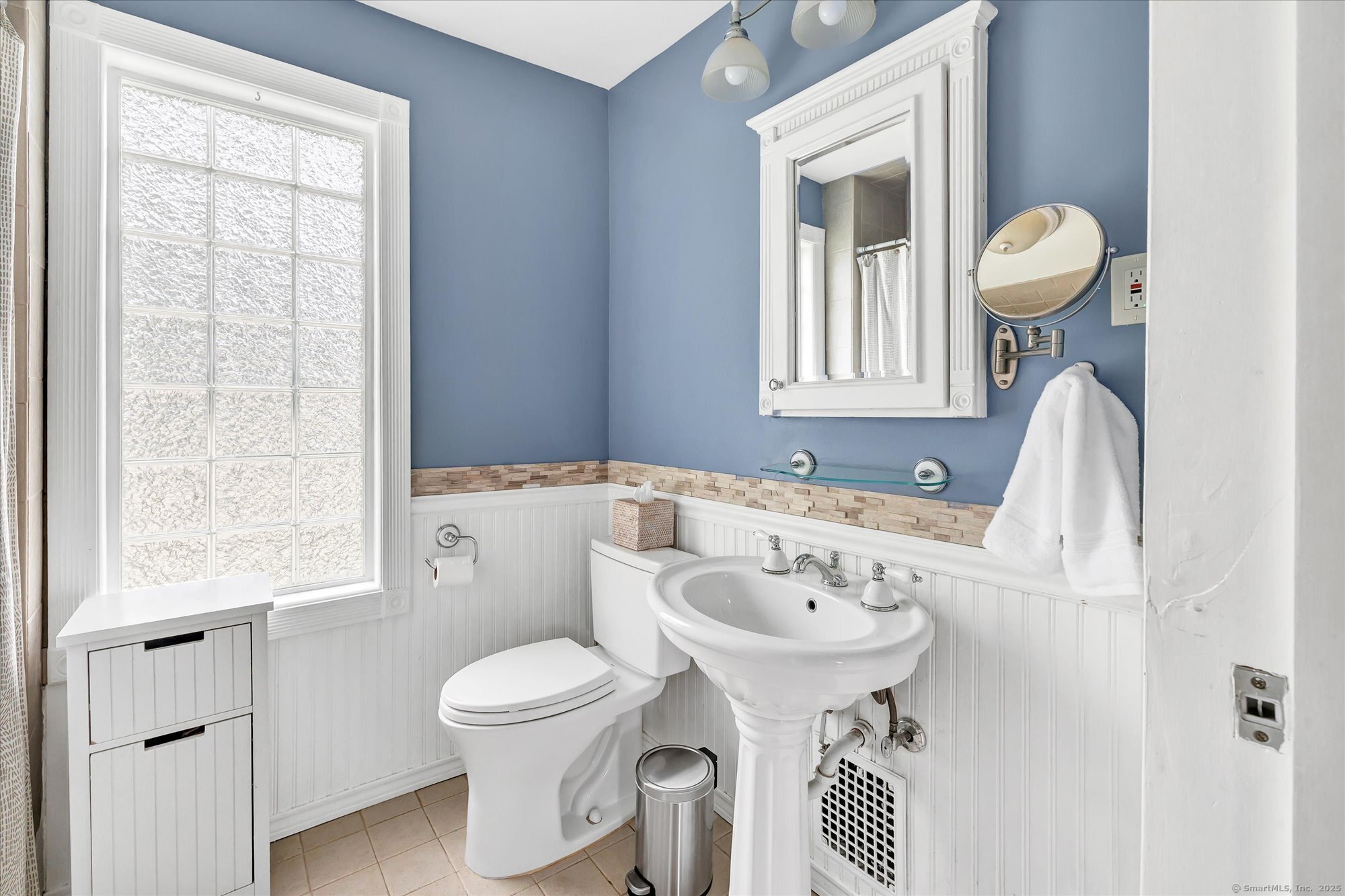 101 Nichols, Stratford, Connecticut 06614
