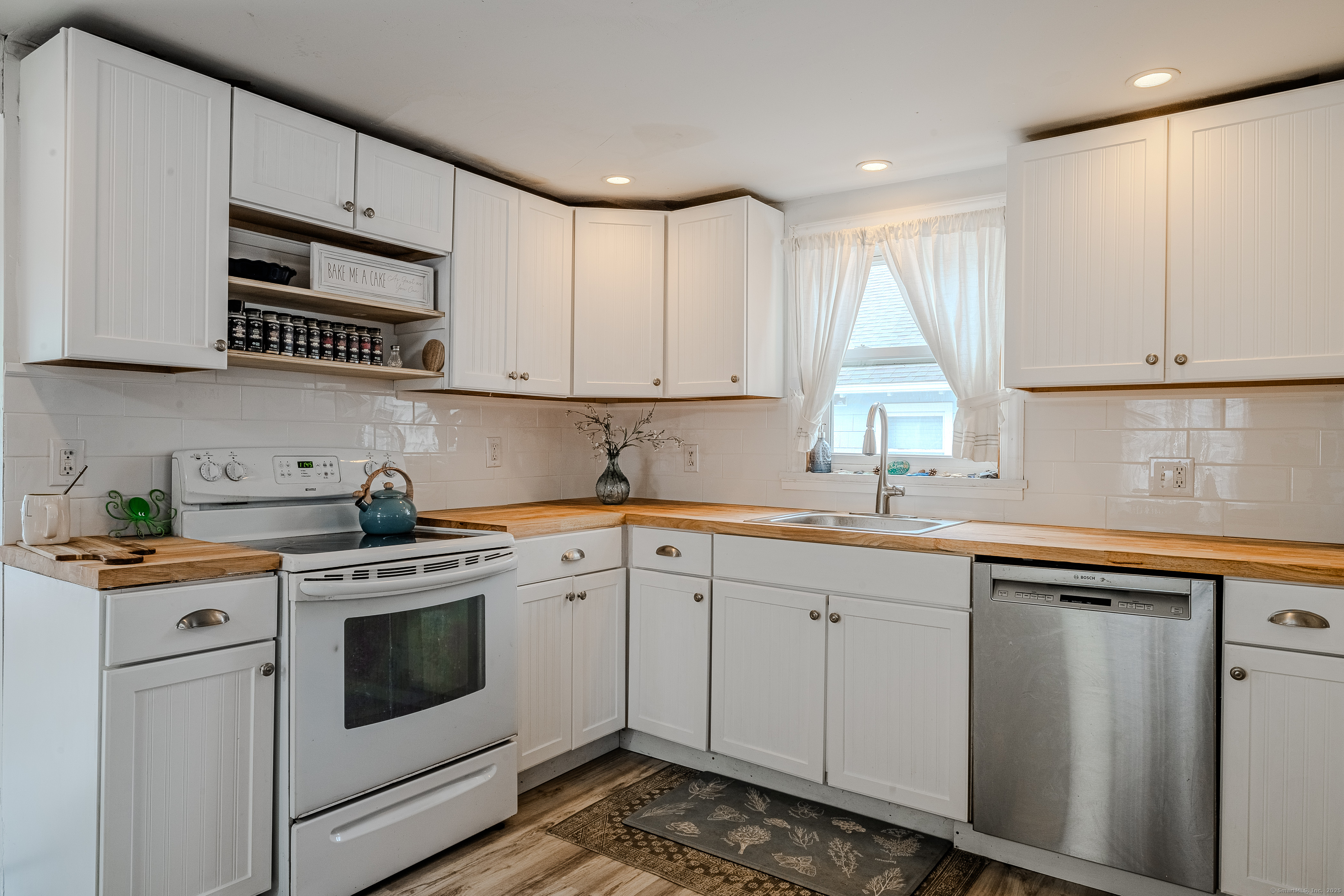 10 Sperry, Milford, Connecticut 06460