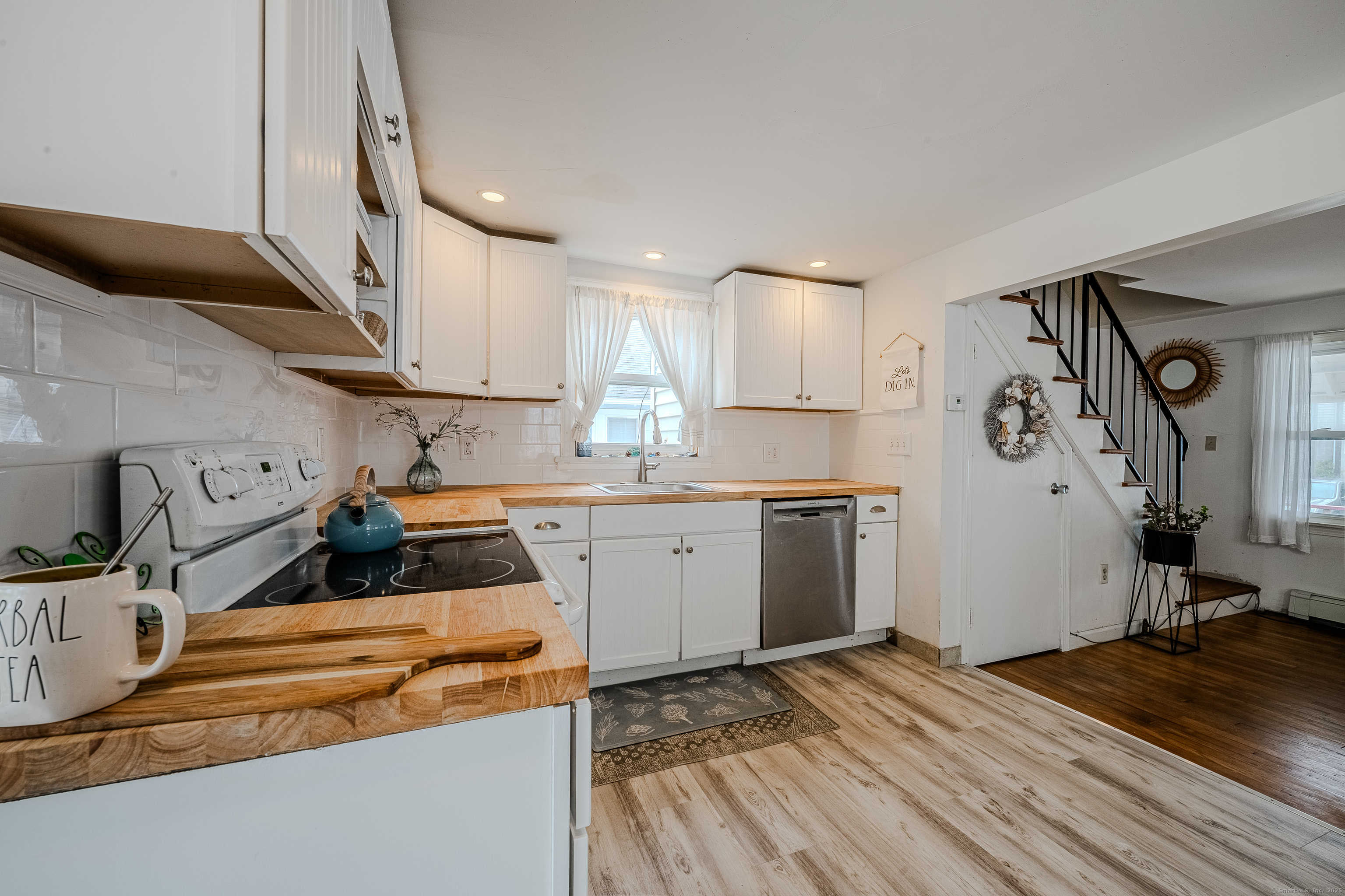 10 Sperry, Milford, Connecticut 06460