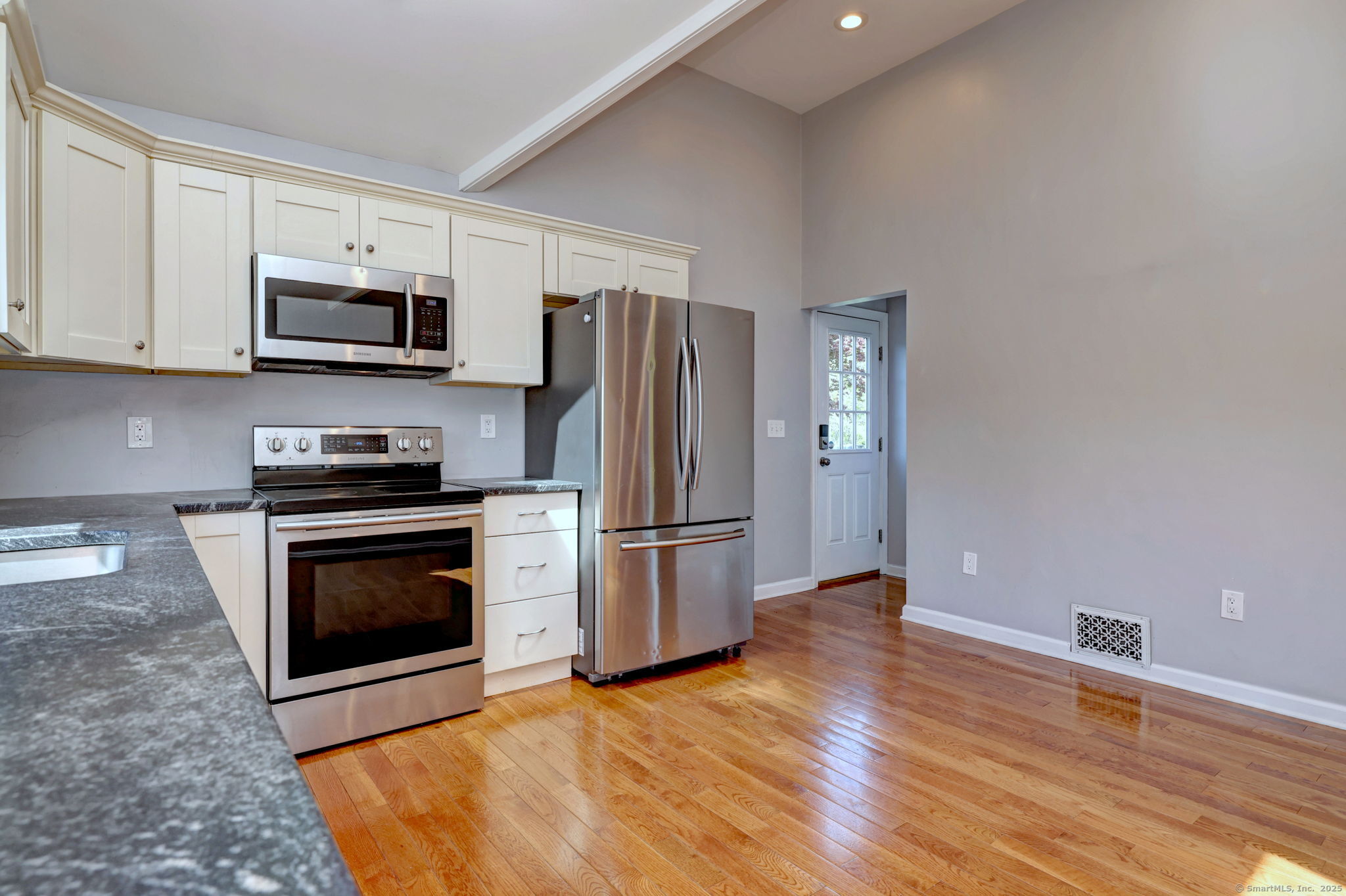 139 Sunnybank, Stratford, Connecticut 06614