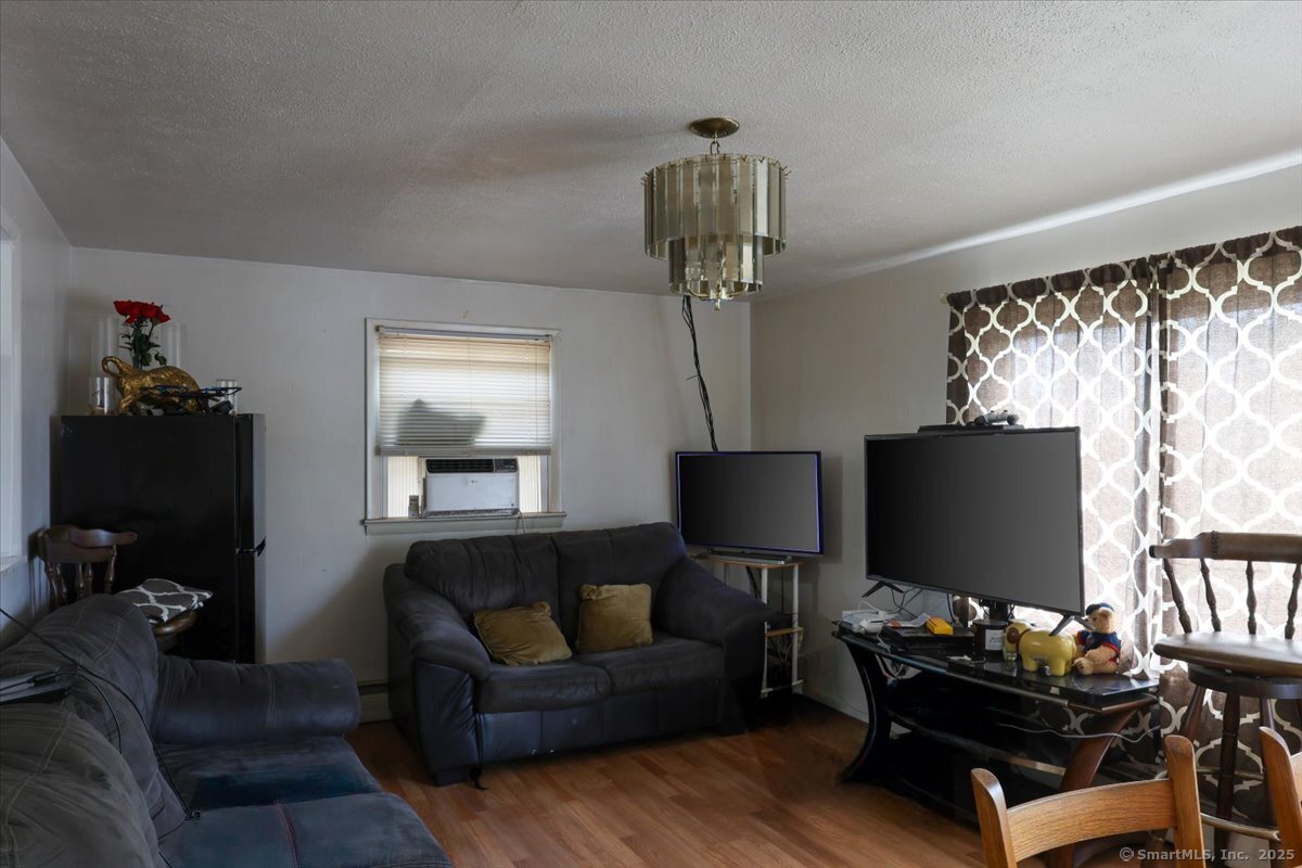 123 Birch, Waterbury, Connecticut 06704