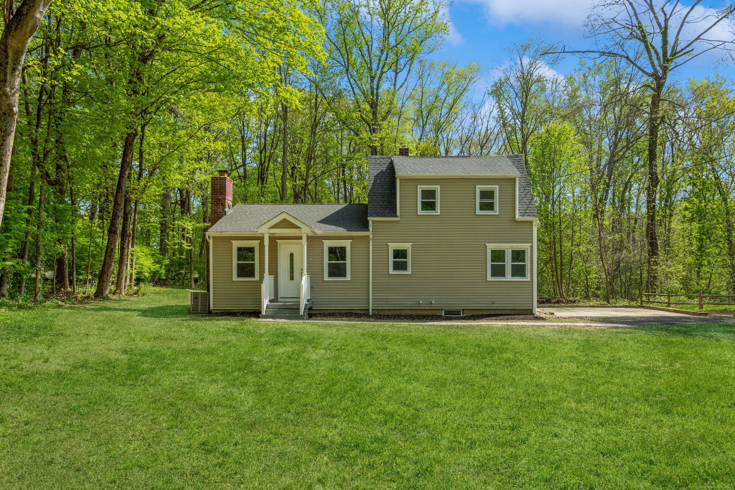 13 Jeanette, Monroe, Connecticut 06468