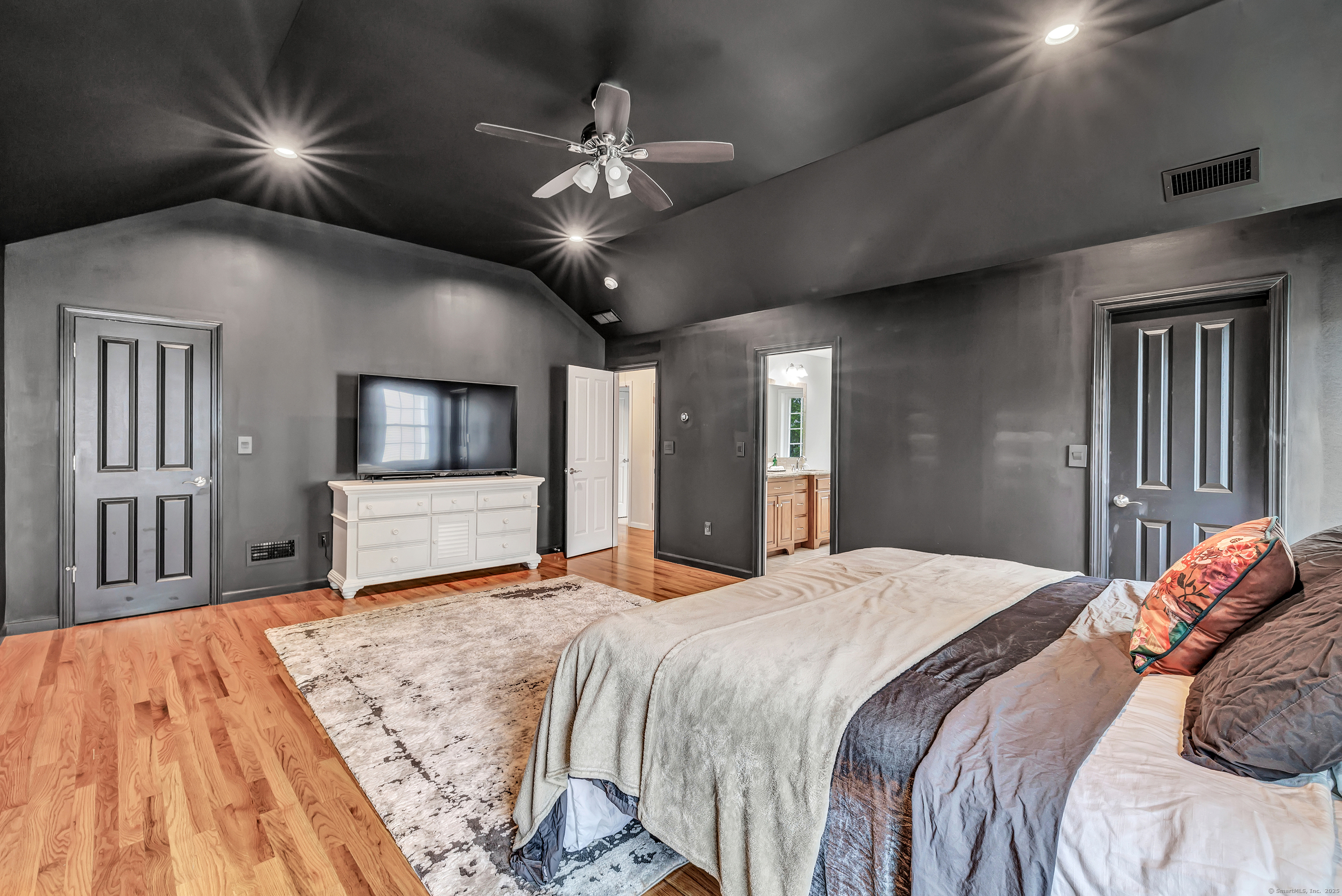 259 Riverview, Shelton, Connecticut 06484